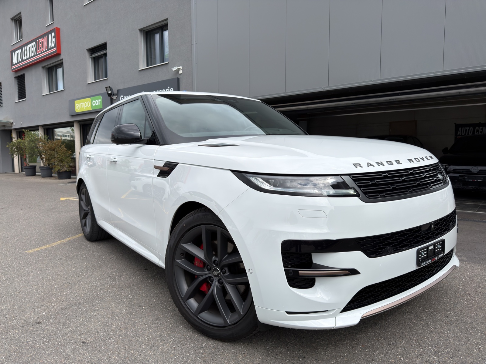 LAND ROVER Range Rover Sport D300 3.0 TD6 MHEV Dynamic HSE Automatic-image-31