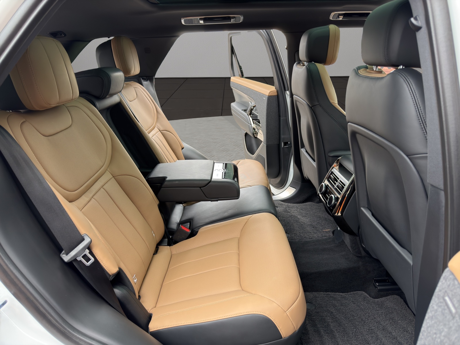 LAND ROVER Range Rover Sport D300 3.0 TD6 MHEV Dynamic HSE Automatic-image-17