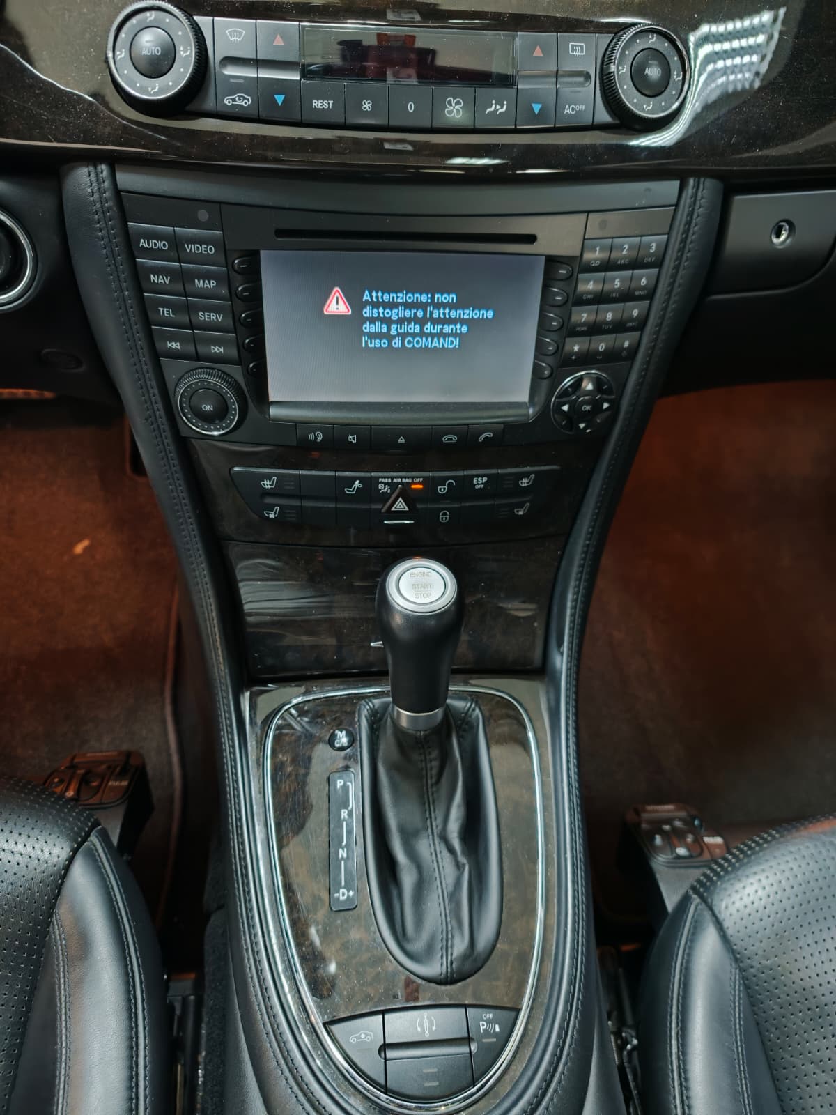 MERCEDES-BENZ CLS 55 AMG Automatic-image-9
