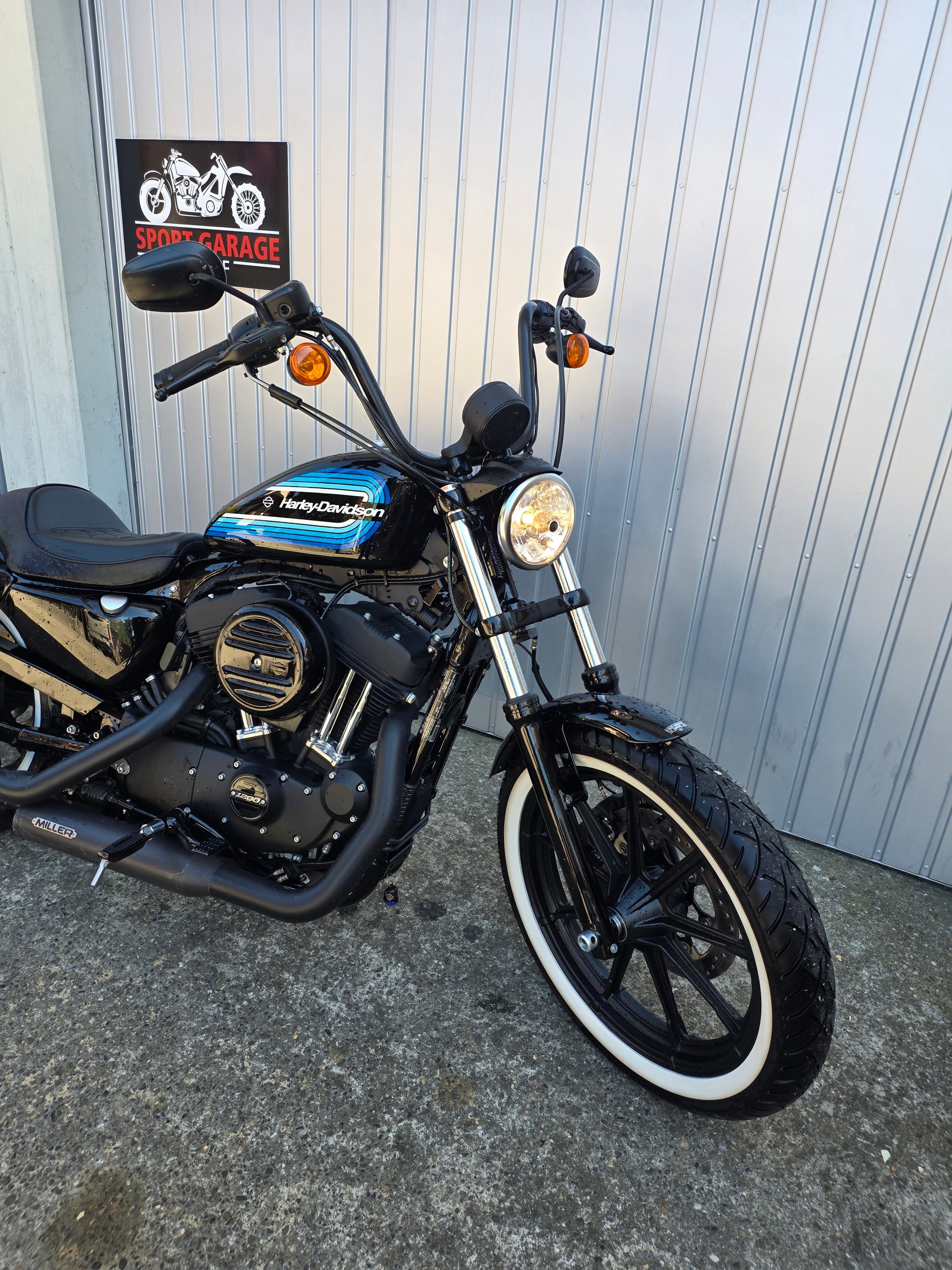 HARLEY-DAVIDSON XL 1200 NS Iron ABS-showroom-element-2
