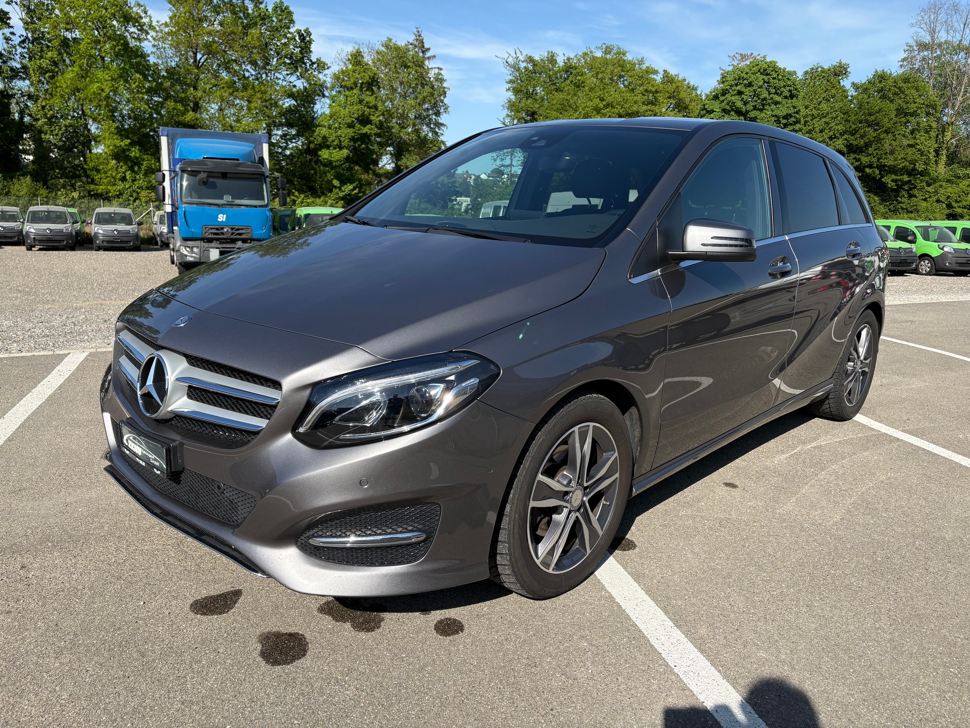 MERCEDES-BENZ B 220 CDI Swiss Star Edition 4Matic-image-2