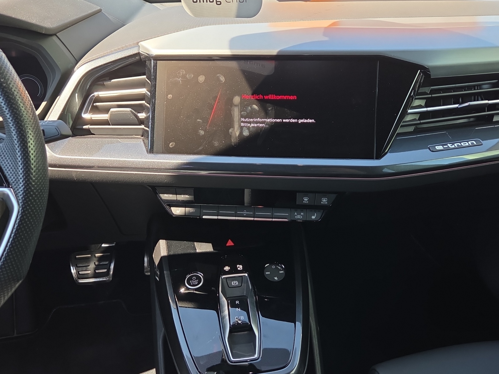 AUDI Q4 e-tron 50 quattro-image-11