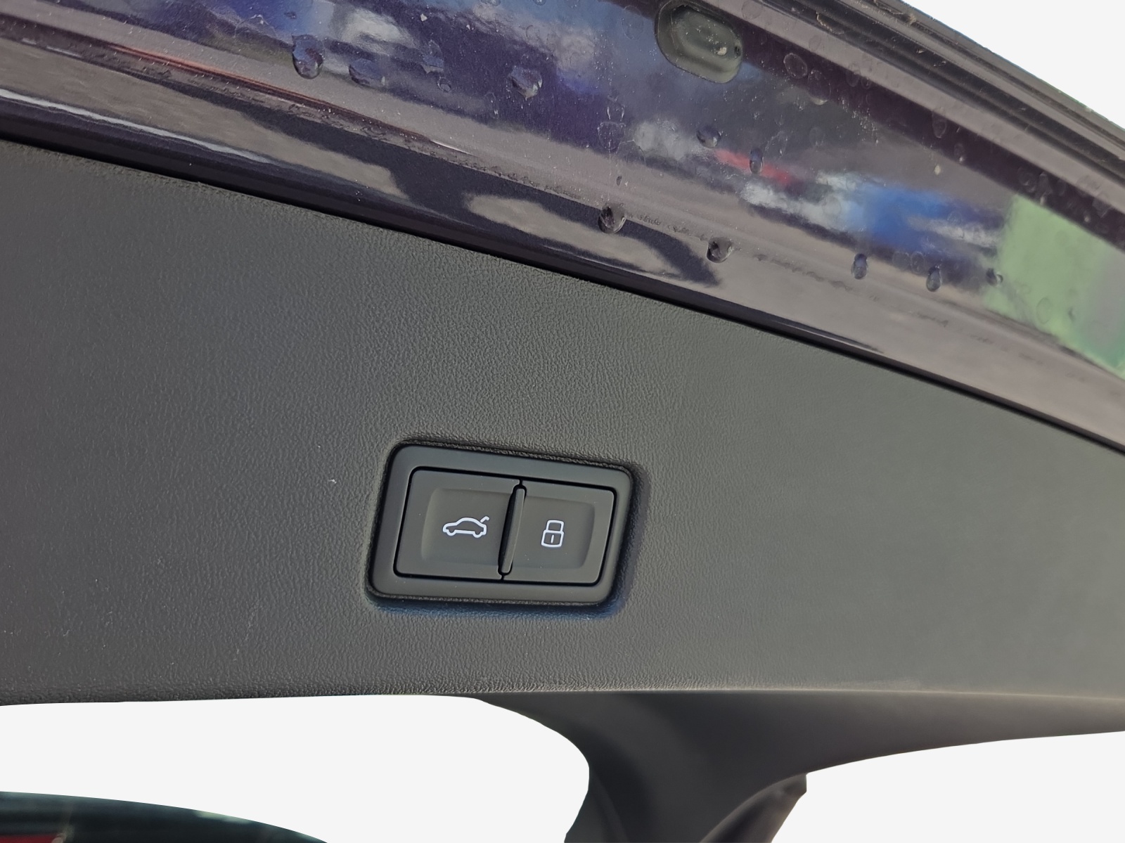AUDI Q4 e-tron 50 quattro-image-14
