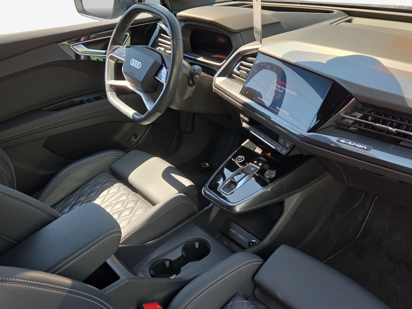 AUDI Q4 e-tron 50 quattro-image-15
