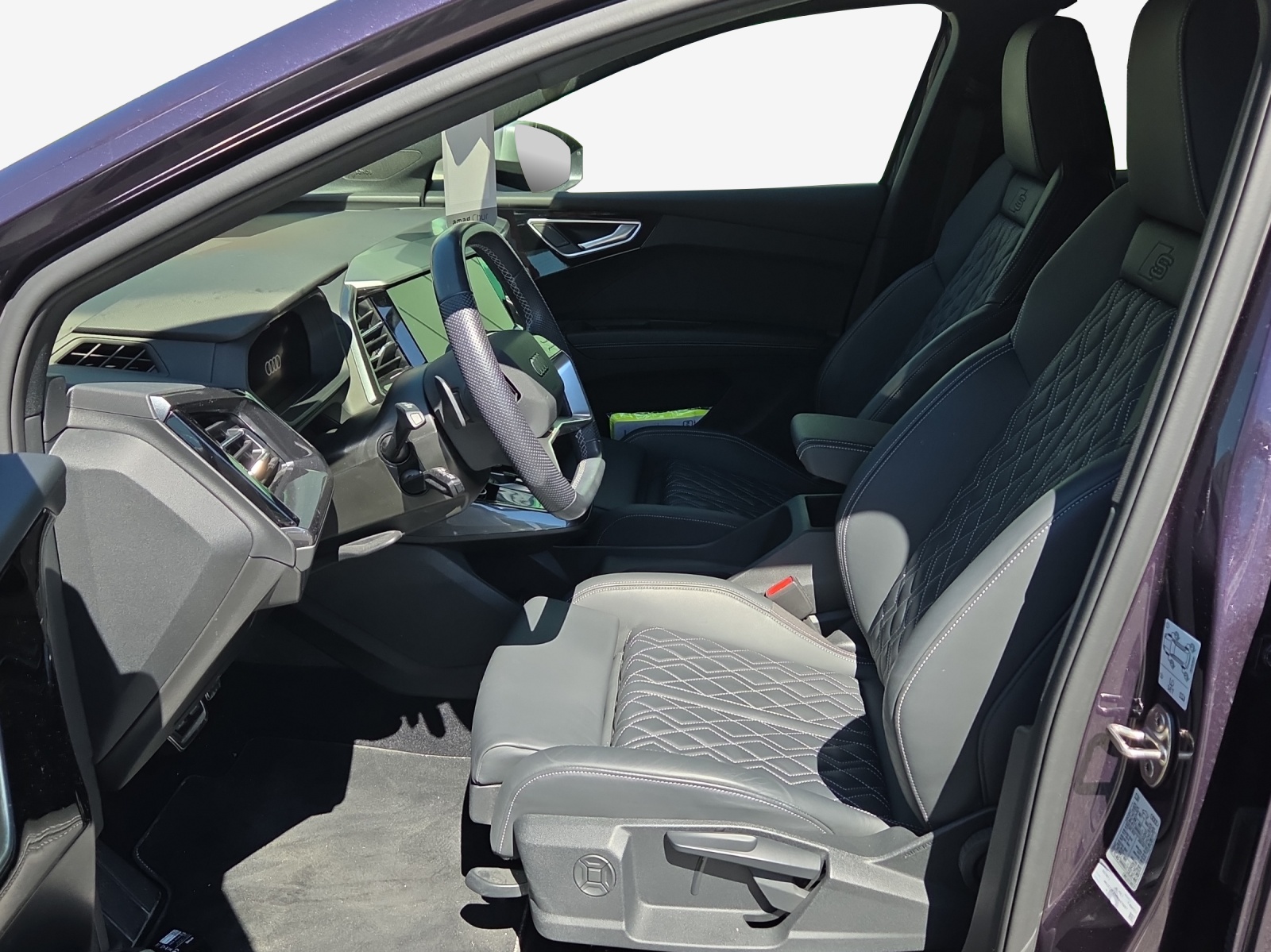 AUDI Q4 e-tron 50 quattro-image-8