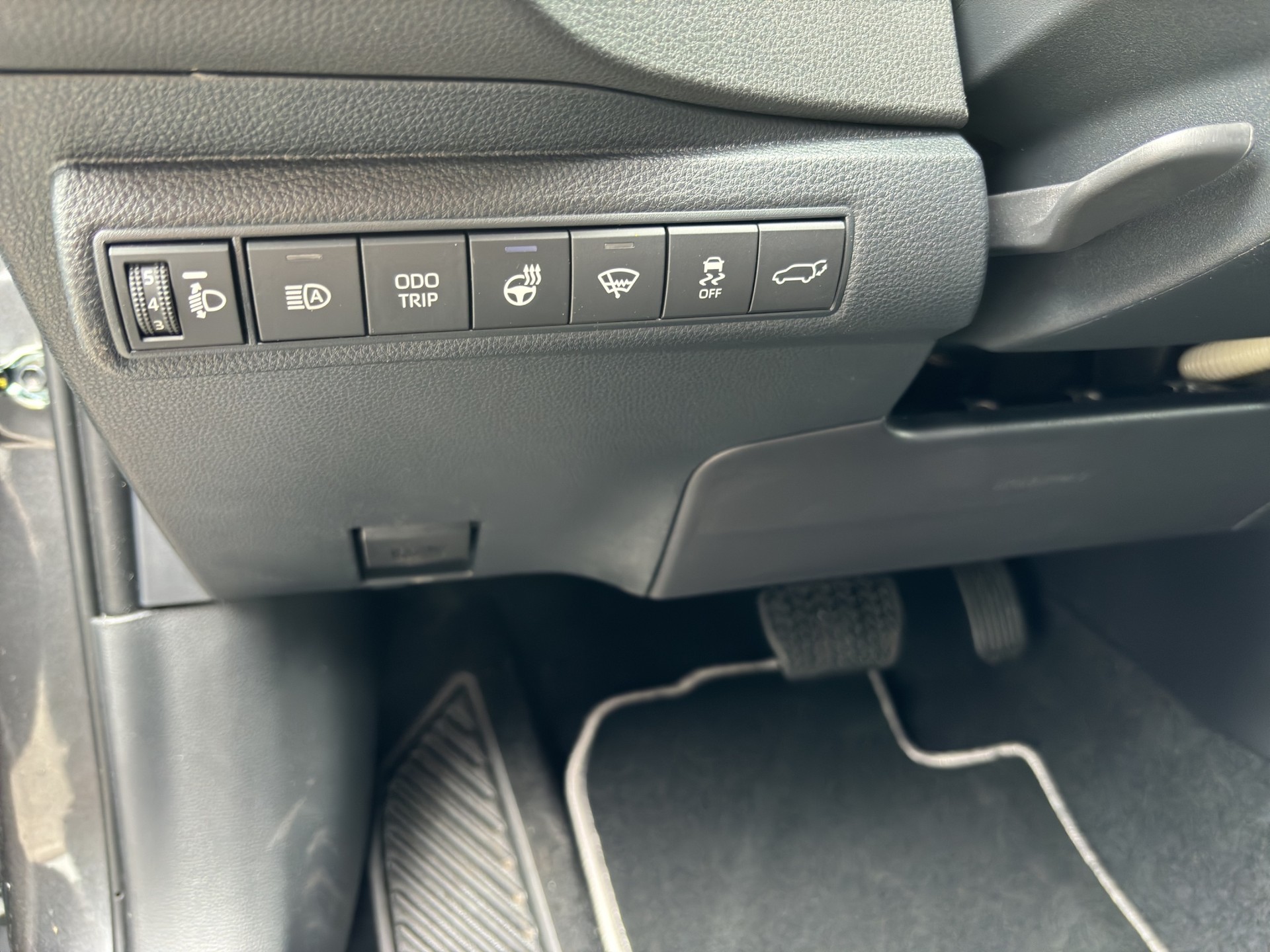 TOYOTA Corolla Touring Sports 1.8 HSD Trend e-CVT-image-28