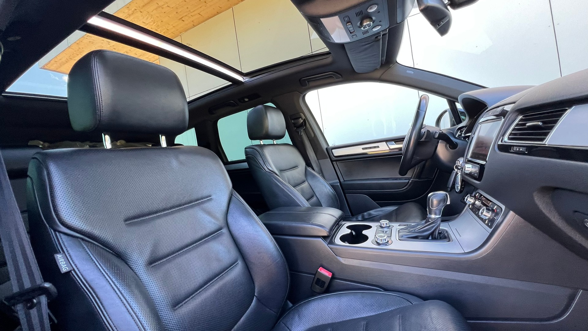VW TOUAREG 3.0 TDI BLUEMOTION TECHNOLOGY BLACK TIPTORNIC l 245 PS-image-26
