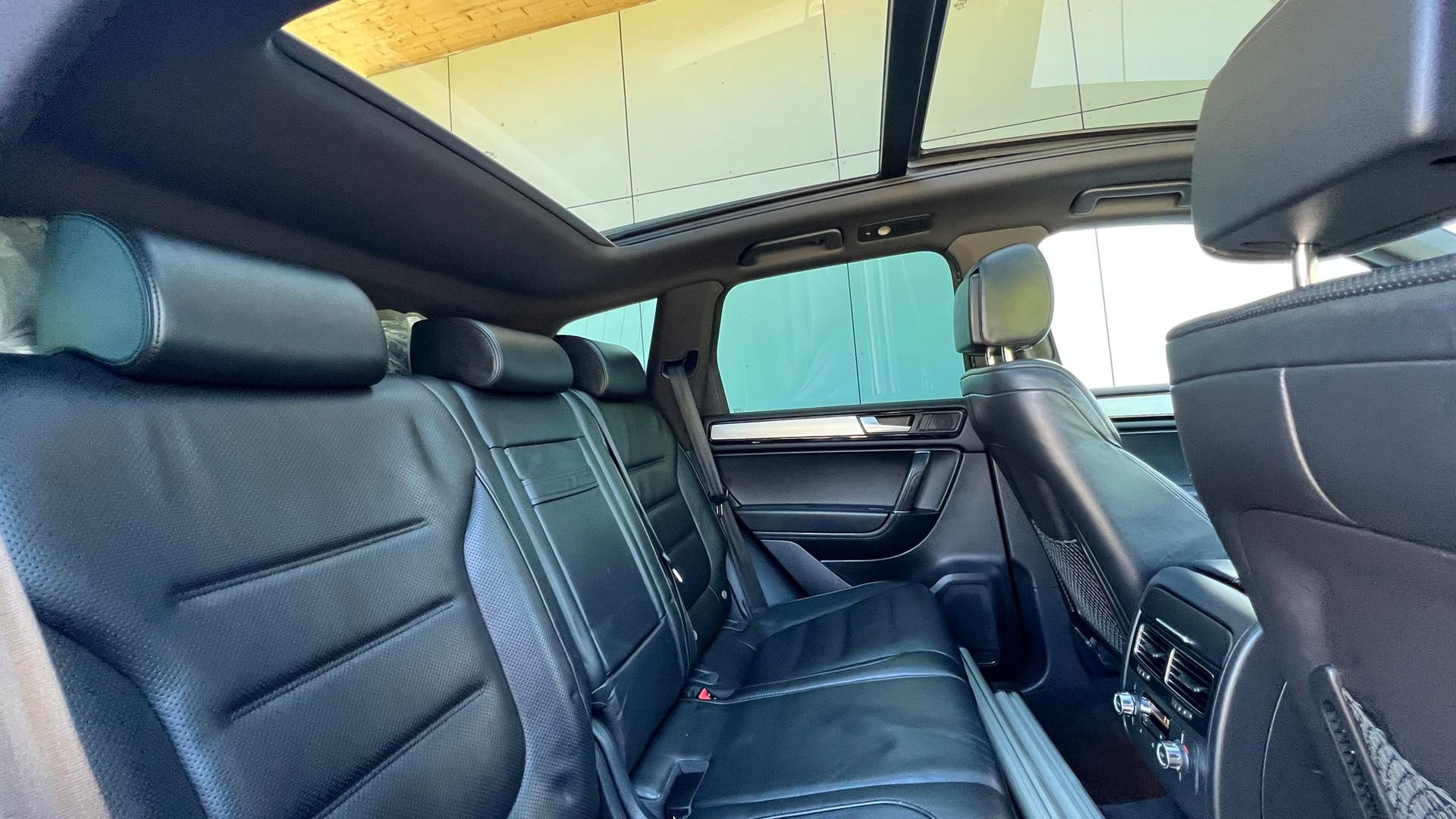 VW TOUAREG 3.0 TDI BLUEMOTION TECHNOLOGY BLACK TIPTORNIC l 245 PS-image-27