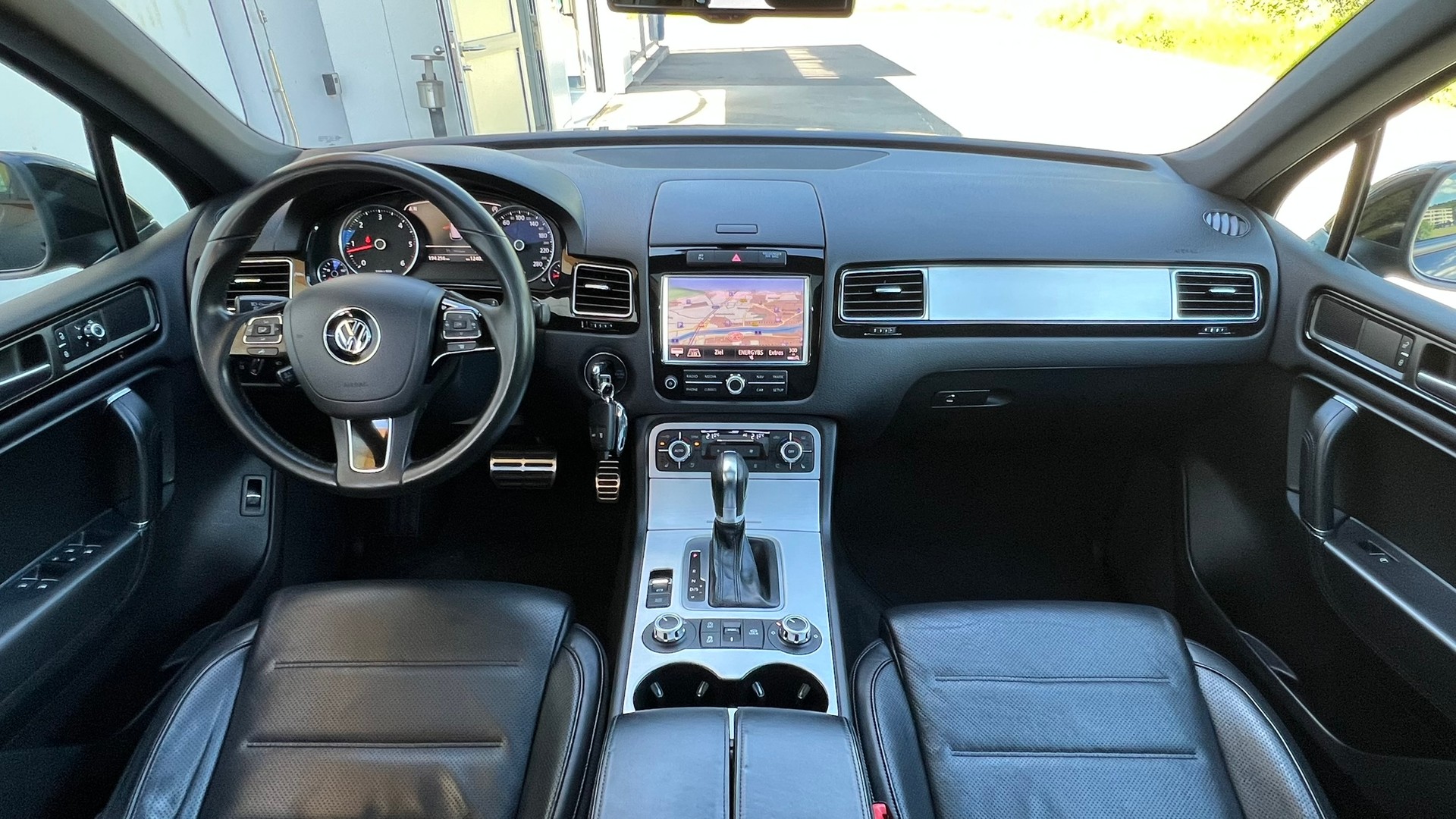 VW TOUAREG 3.0 TDI BLUEMOTION TECHNOLOGY BLACK TIPTORNIC l 245 PS-image-21