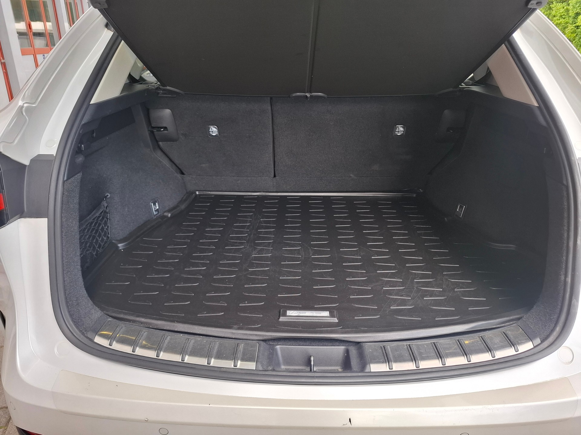LEXUS NX 450h+ E-FOUR Excellence-image-7