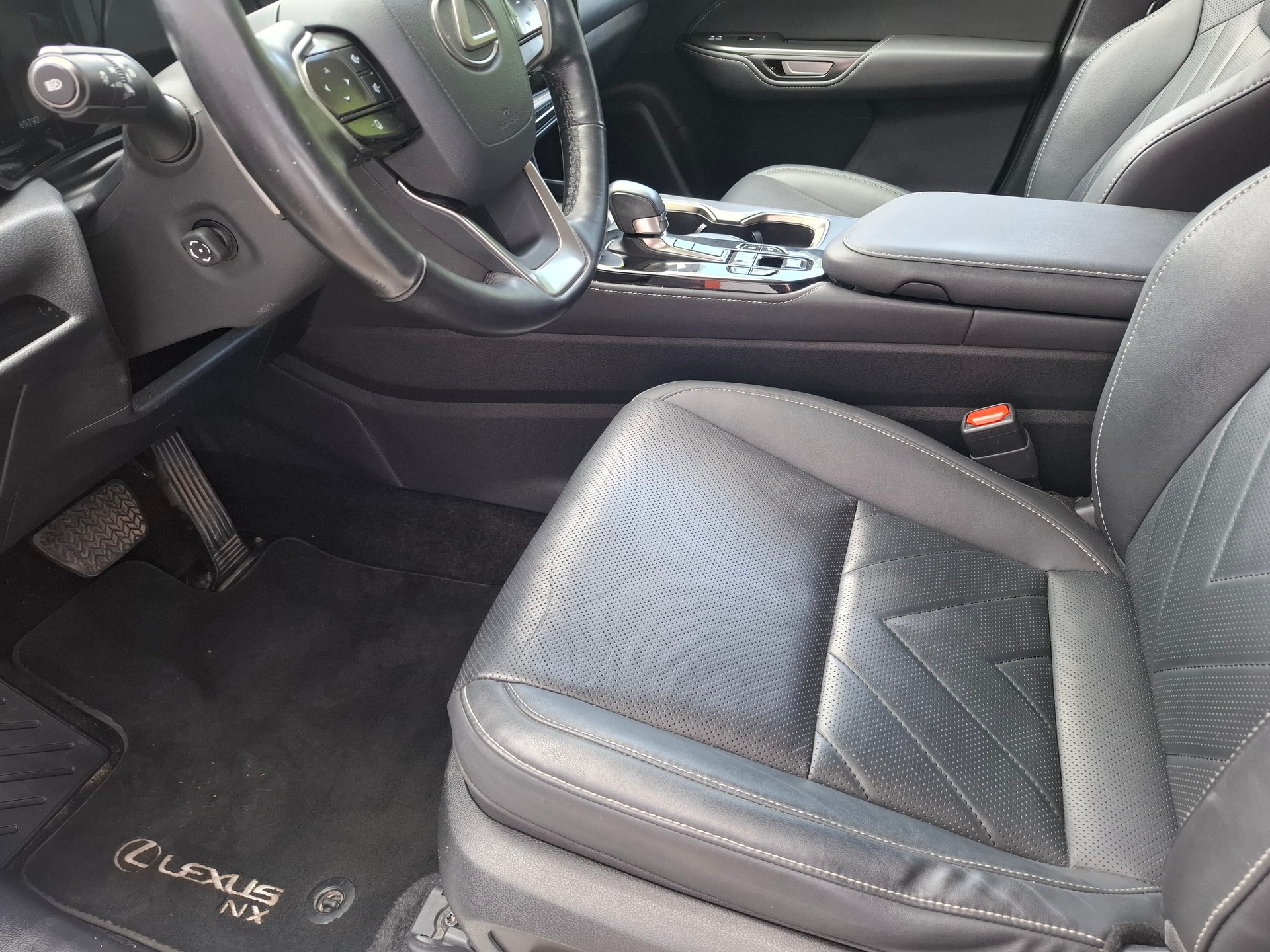 LEXUS NX 450h+ E-FOUR Excellence-image-8