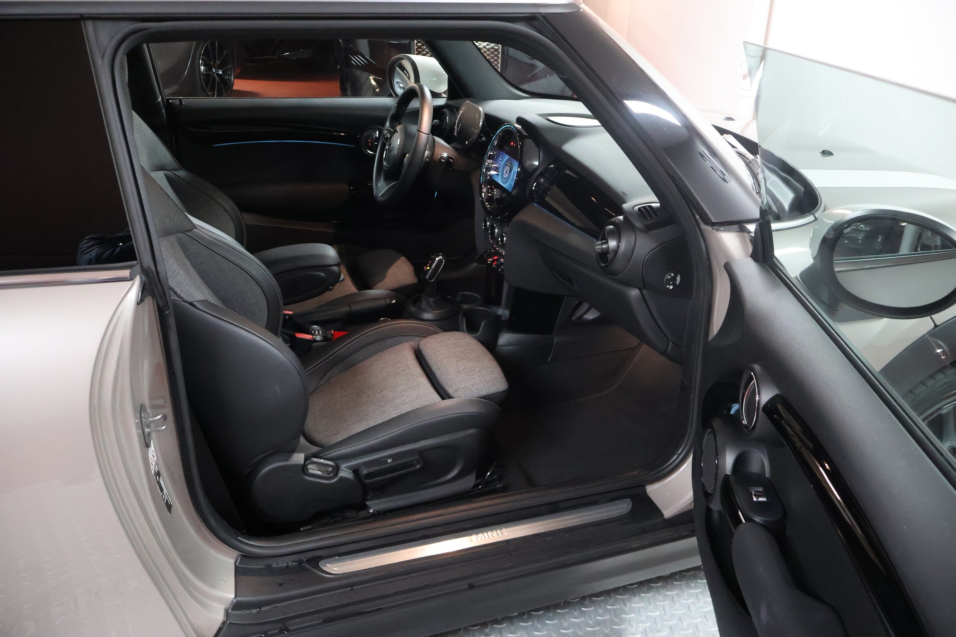 MINI Cooper Steptronic DKG-image-14