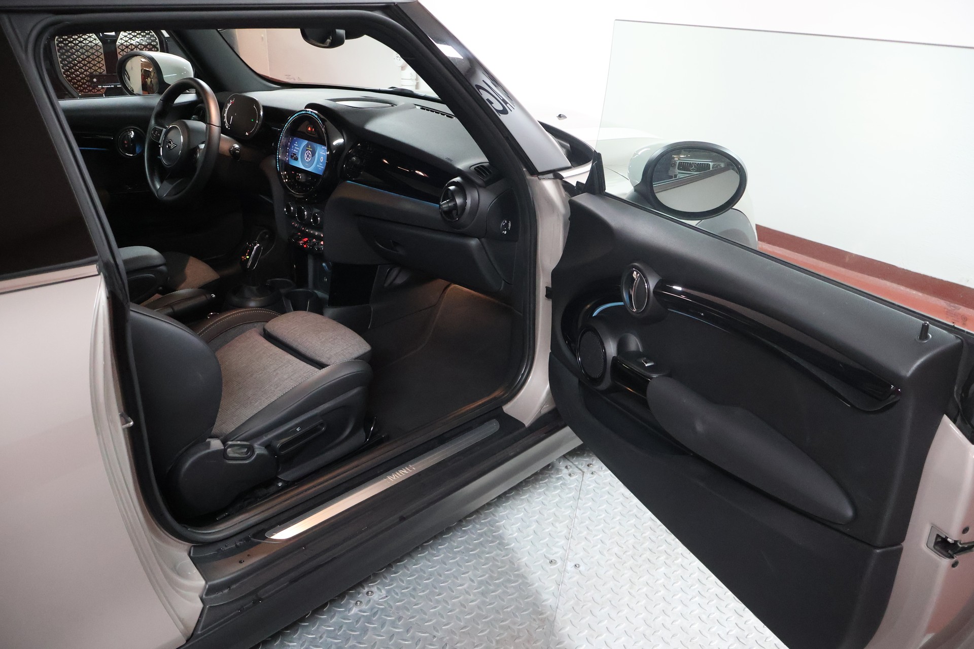 MINI Cooper Steptronic DKG-image-15