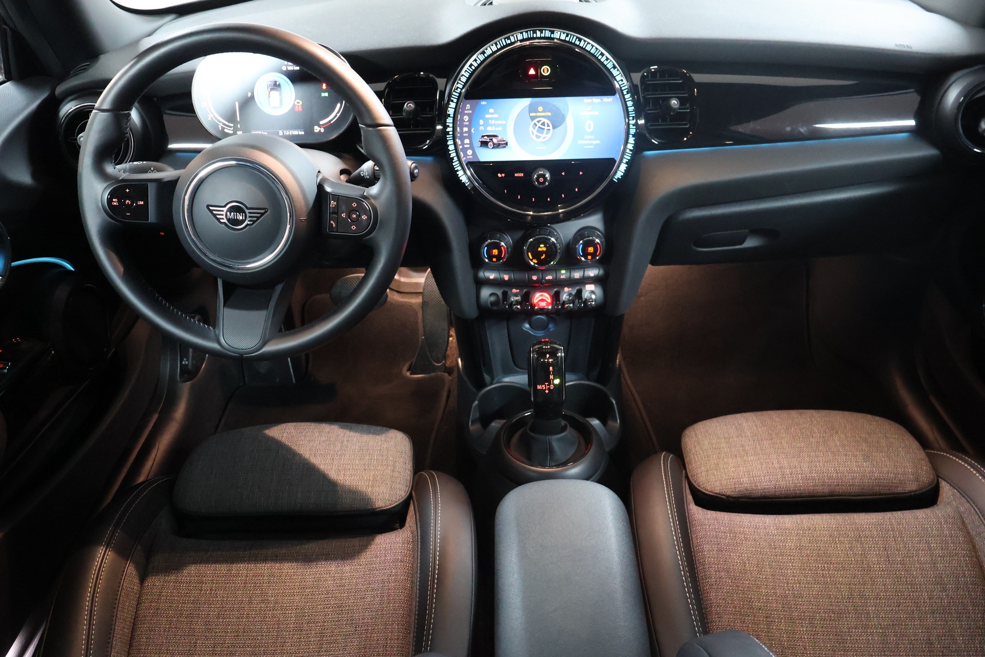 MINI Cooper Steptronic DKG-image-10