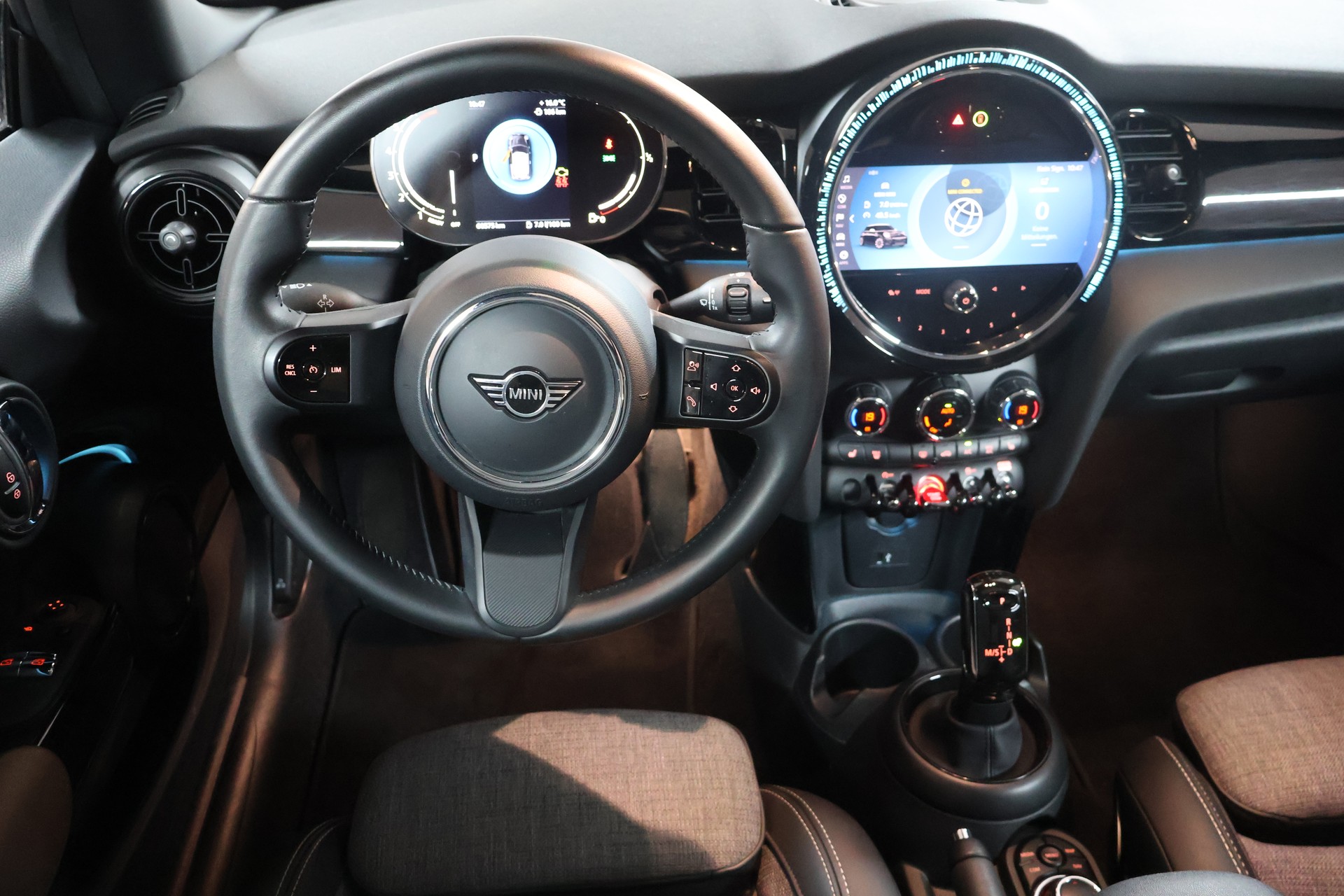 MINI Cooper Steptronic DKG-image-9
