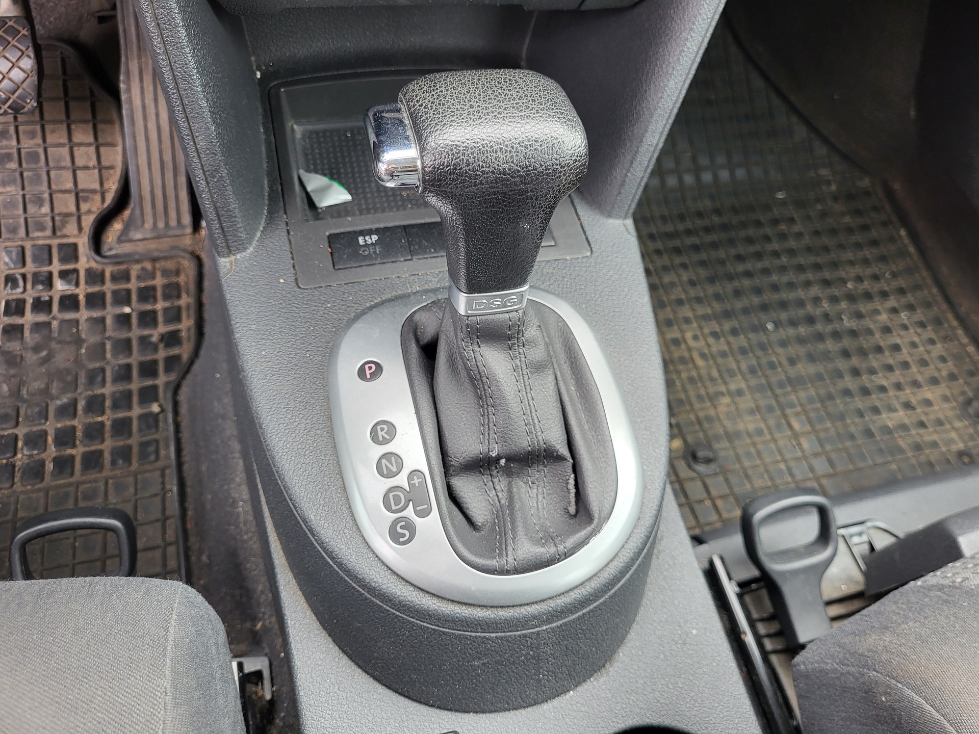 VW Touran 2.0 TDI Trendline-image-7