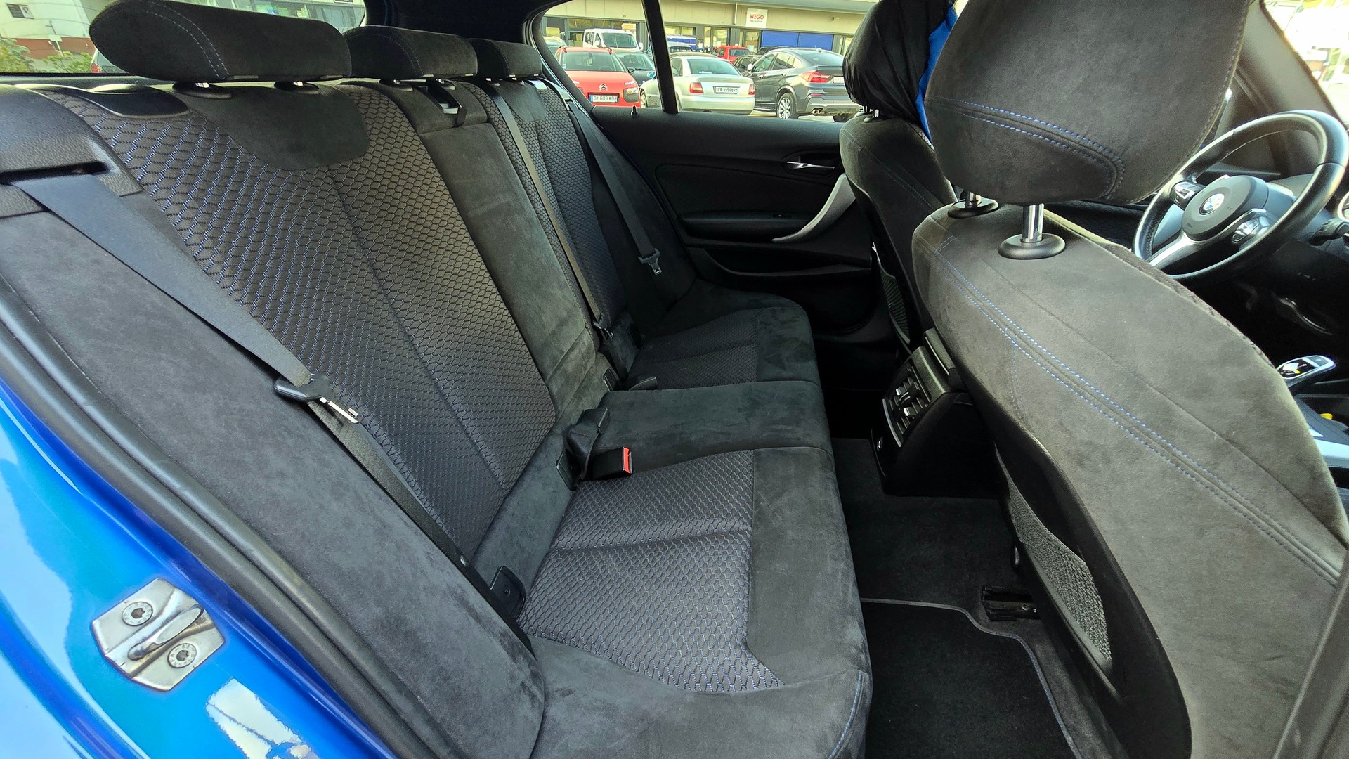BMW M135i xDrive-image-5