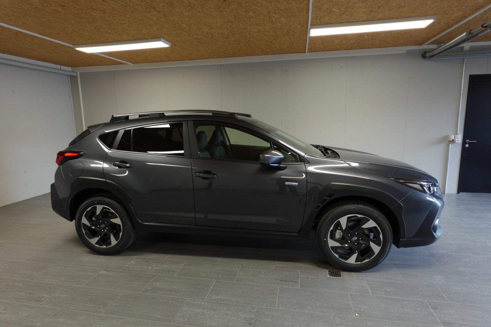 SUBARU Crosstrek 2.0i e-Boxer Swiss Plus-image-4
