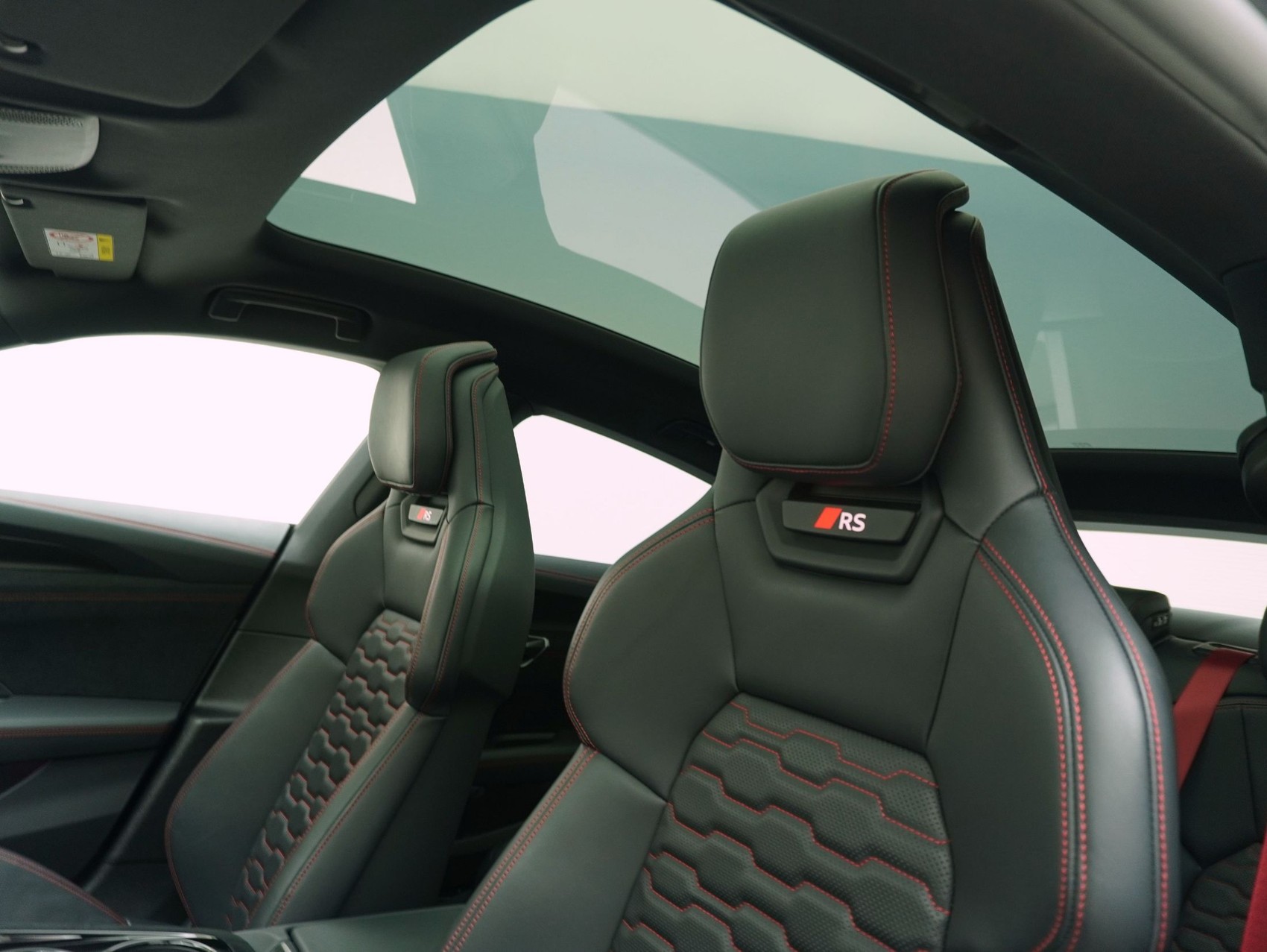 AUDI e-tron GT RS quattro performance **Audi Werksgarantie bis 10/2030**-image-11