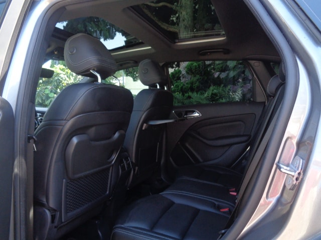 MERCEDES-BENZ B 220 AMG Line 4Matic 7G-DCT-image-7