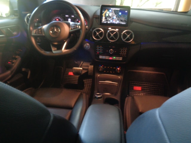 MERCEDES-BENZ B 220 AMG Line 4Matic 7G-DCT-image-3