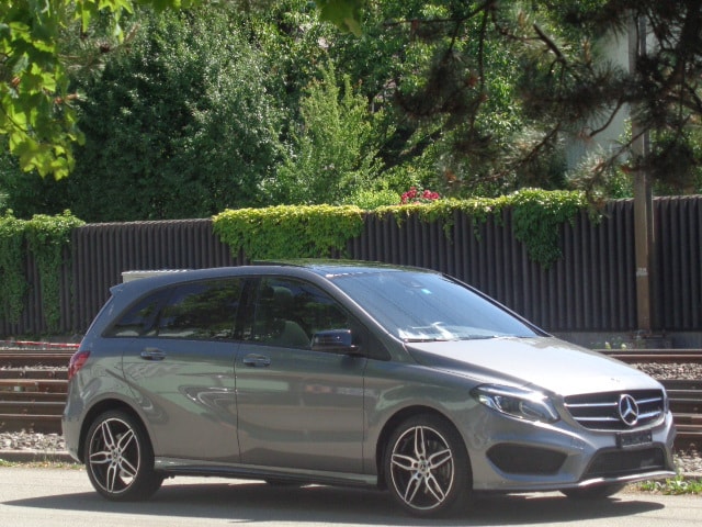 MERCEDES-BENZ B 220 AMG Line 4Matic 7G-DCT-image-13