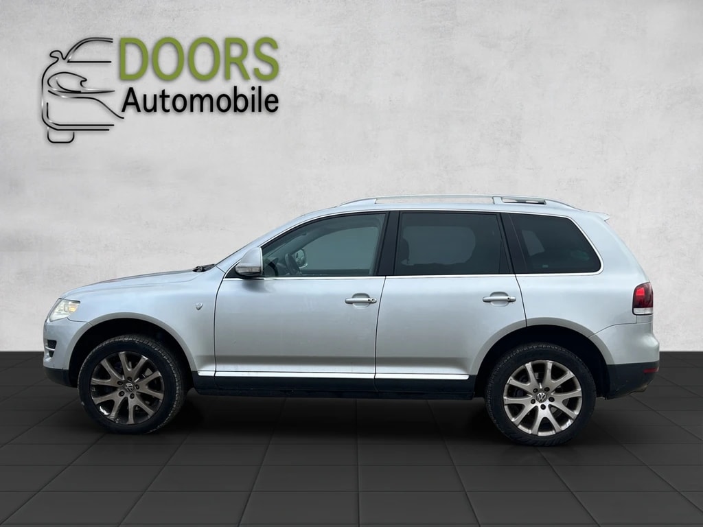 VW Touareg 5.0 TDI V10 Automatic-image-7