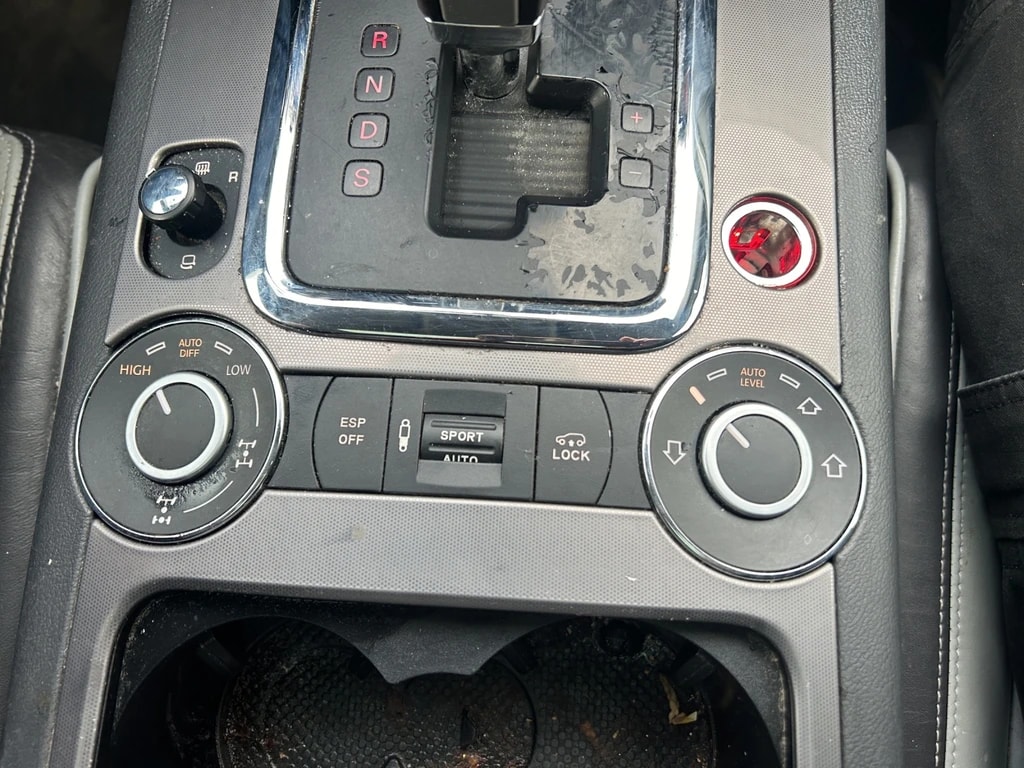 VW Touareg 5.0 TDI V10 Automatic-image-10