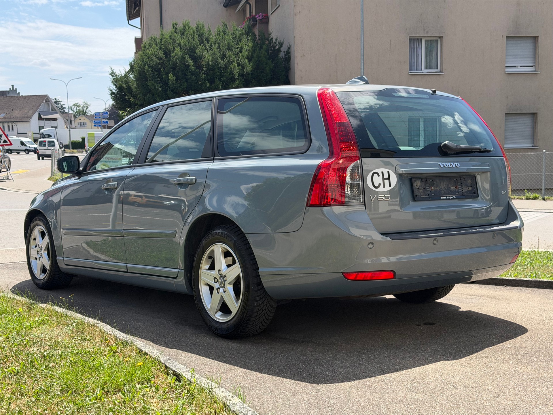 VOLVO V50 2.4 Kinetic Geartronic-image-7