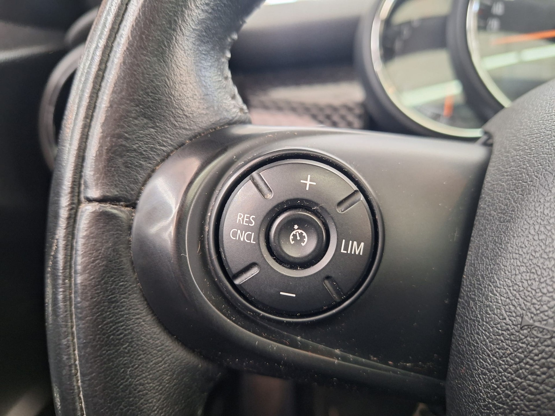 MINI Cooper S-image-9