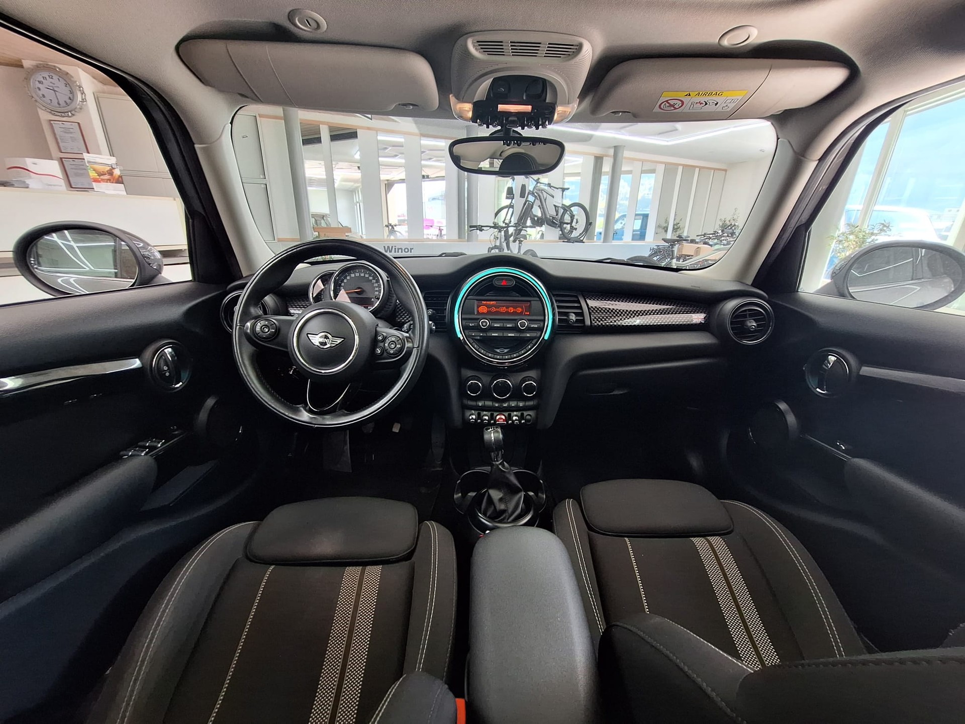 MINI Cooper S-image-8
