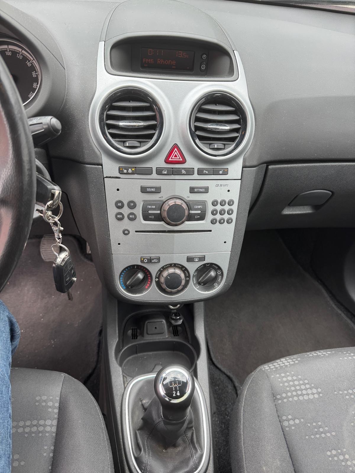 OPEL Corsa 1.4 TP Anniversary Edition-image-8