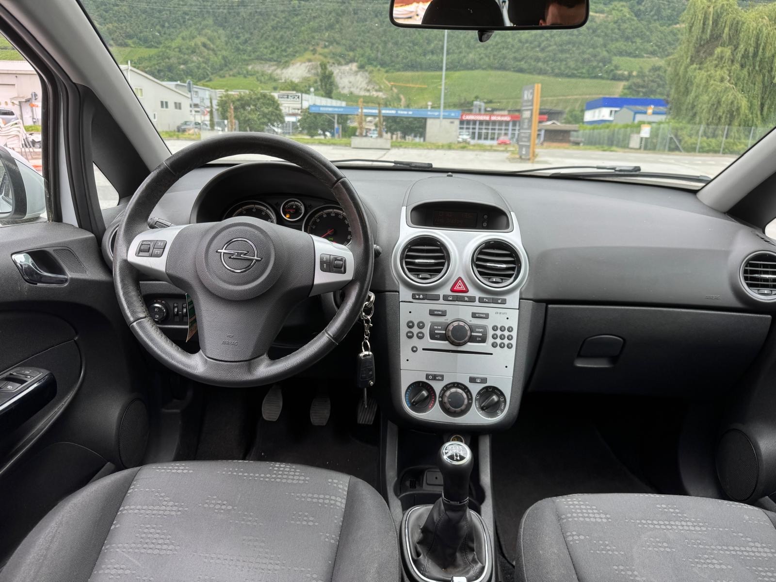 OPEL Corsa 1.4 TP Anniversary Edition-image-7