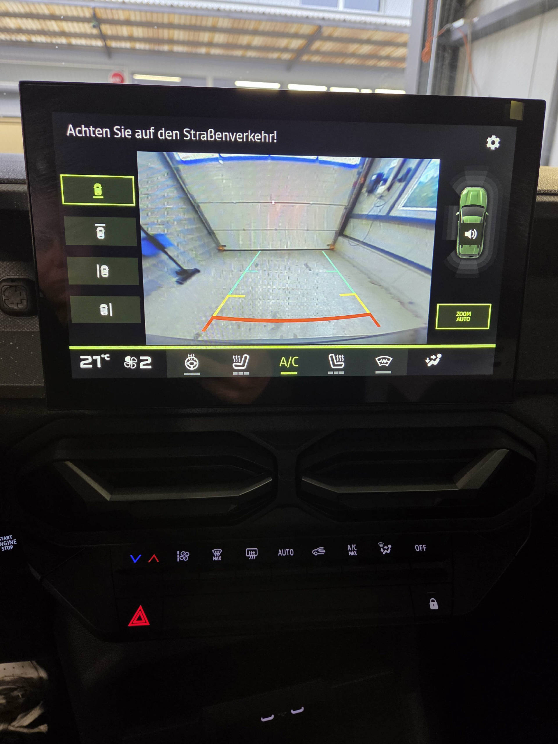 DACIA Duster 1.2 Hybrid Journey 4WD-image-9
