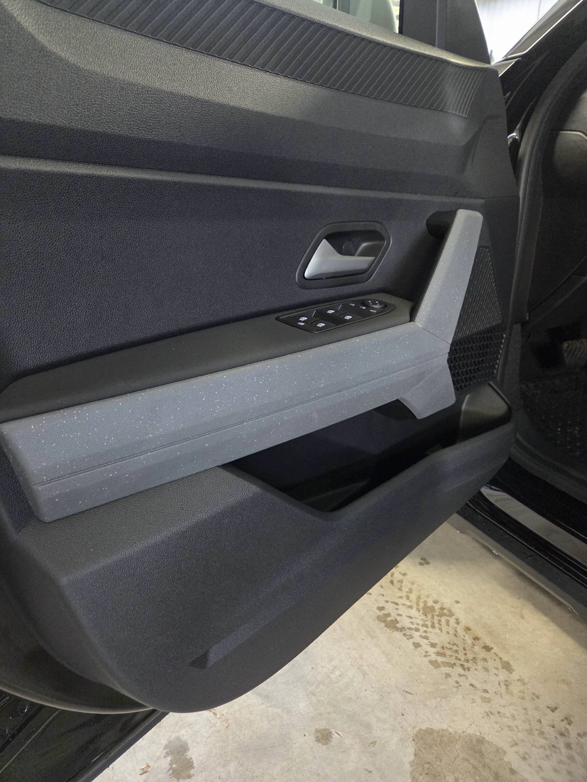 DACIA Duster 1.2 Hybrid Journey 4WD-image-11