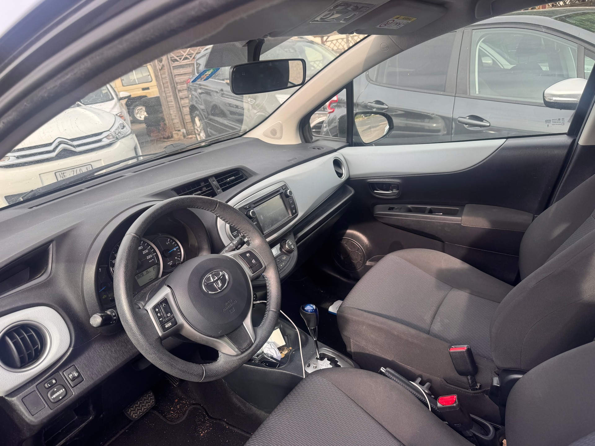 TOYOTA Yaris 1.5 VVT-i Hybrid Luna CVT-image-7