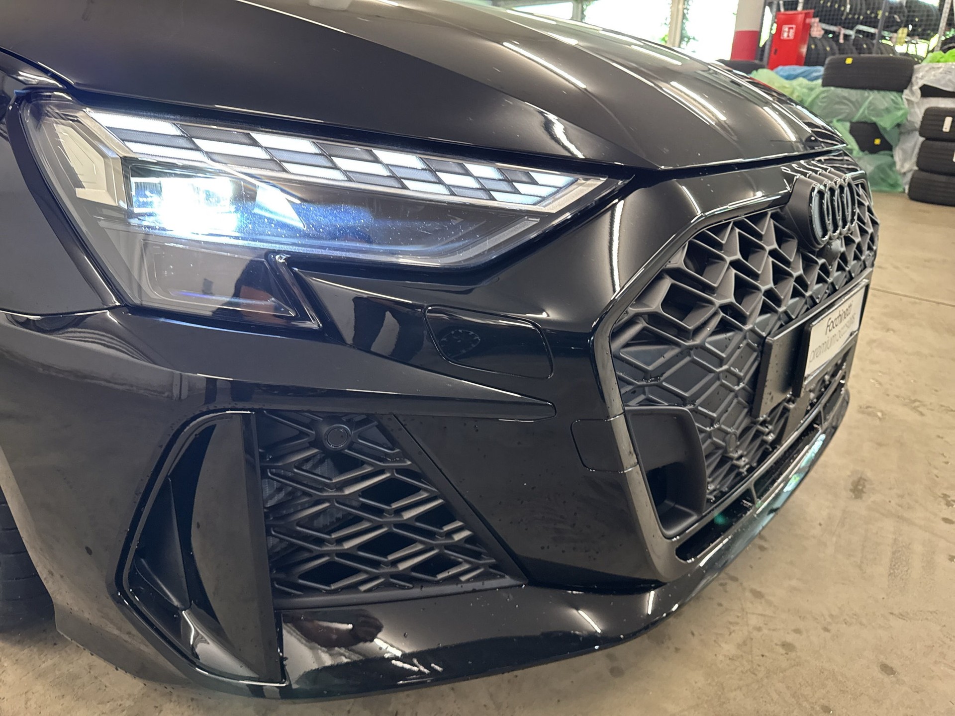 AUDI RS3 Sportback 2.5 TSI quattro S-tronic-image-17