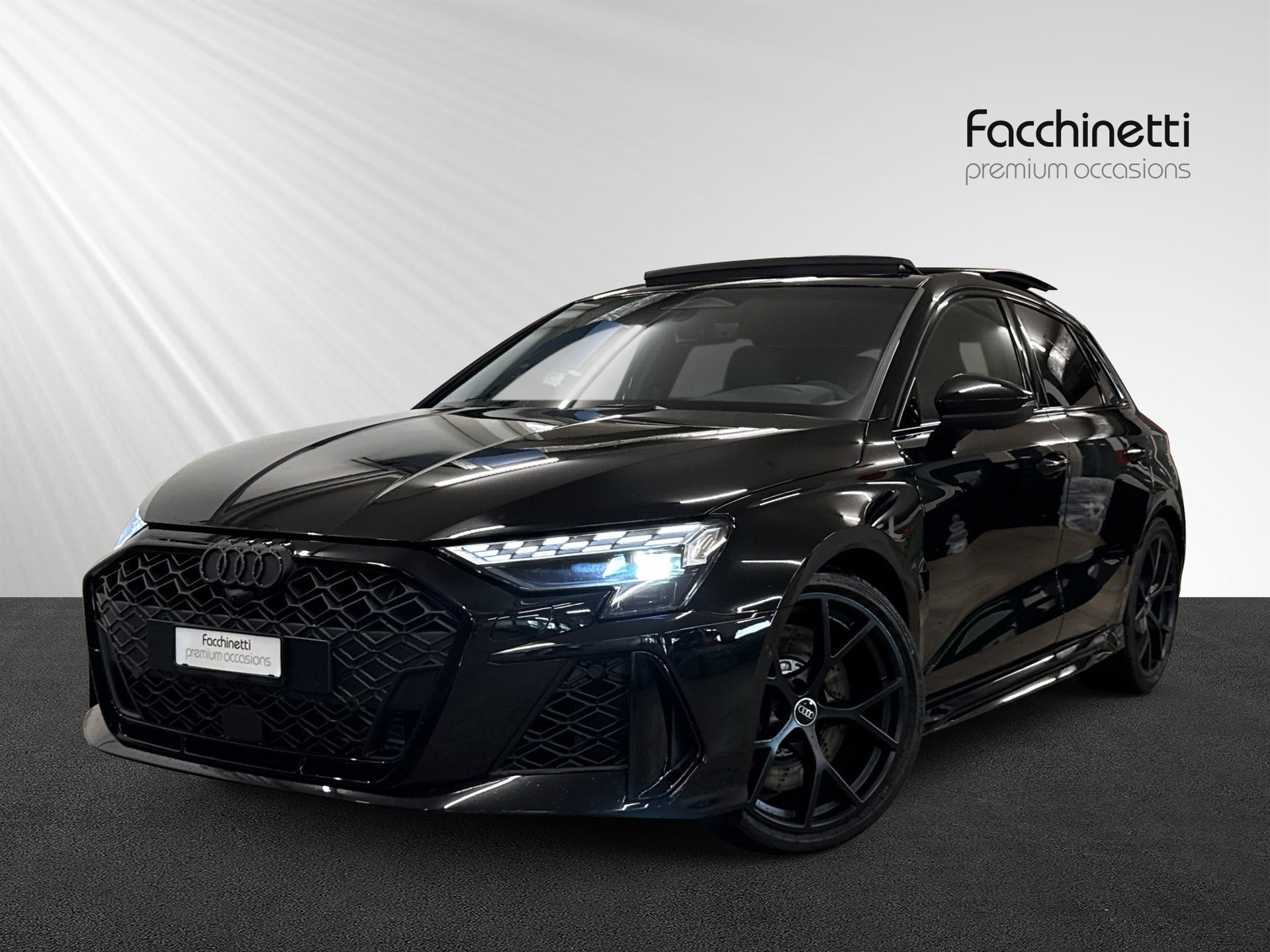 AUDI RS3 Sportback 2.5 TSI quattro S-tronic-image-0