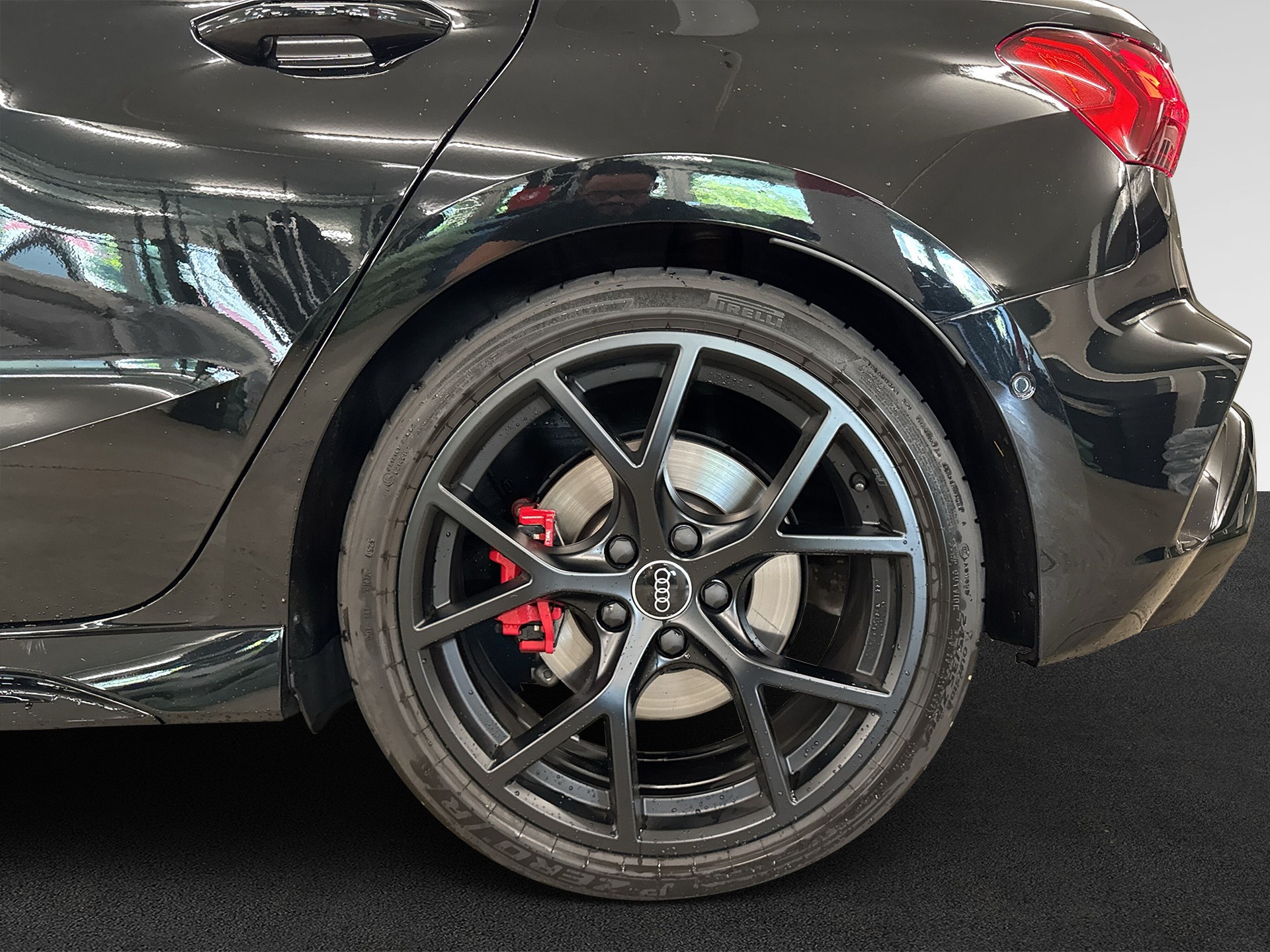 AUDI RS3 Sportback 2.5 TSI quattro S-tronic-image-8