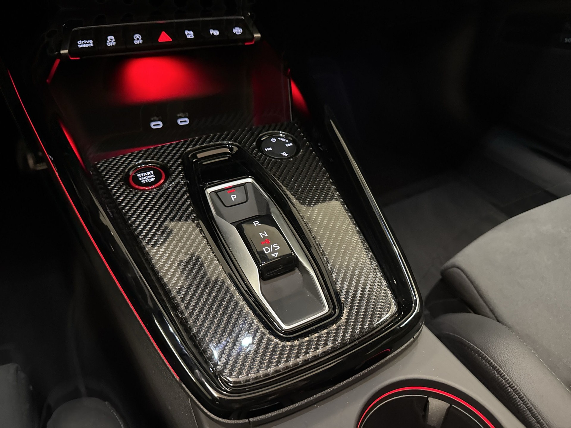 AUDI RS3 Sportback 2.5 TSI quattro S-tronic-image-12