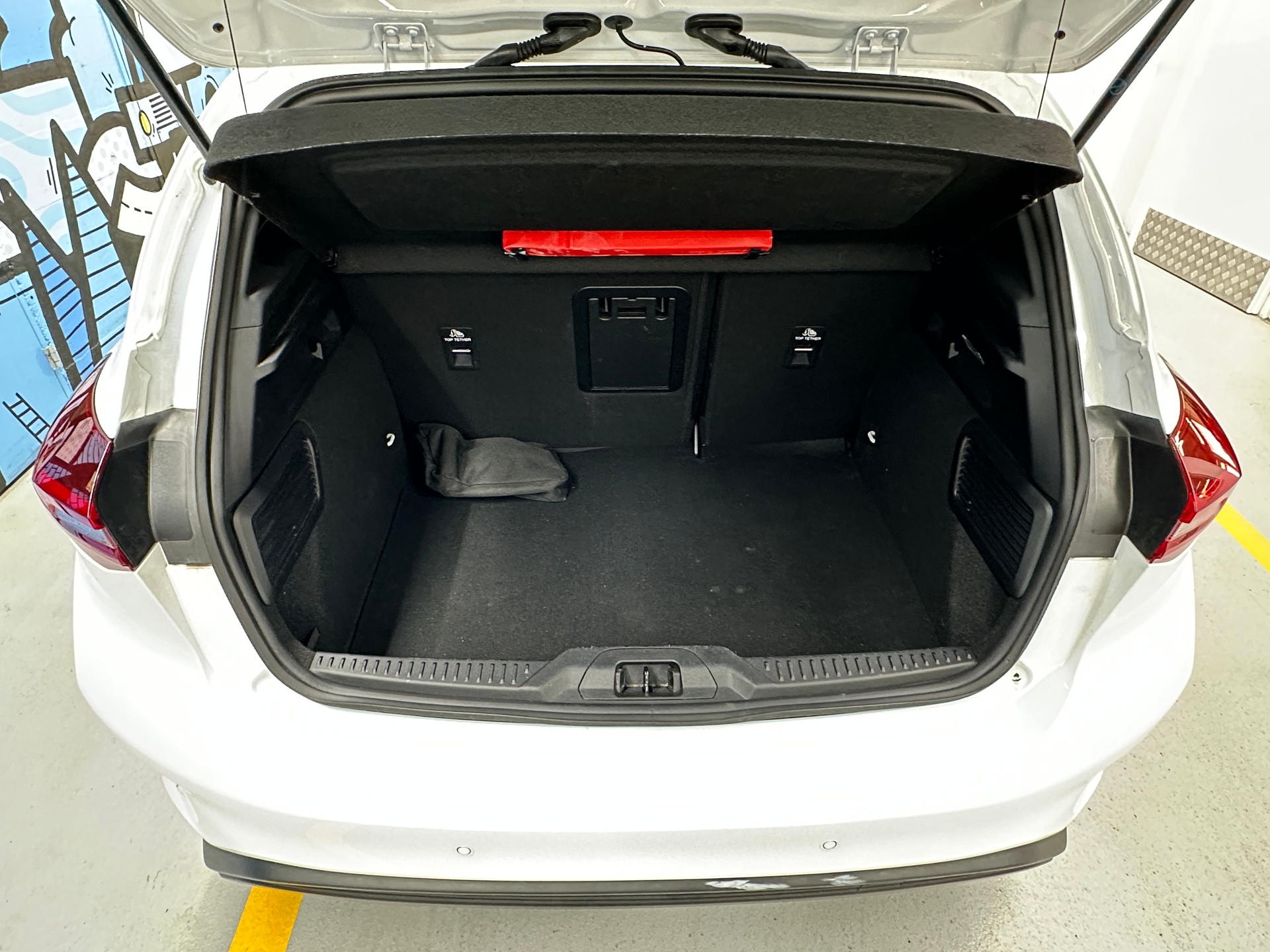 FORD Focus 1.0 MHEV ST-Line X Automat-image-5