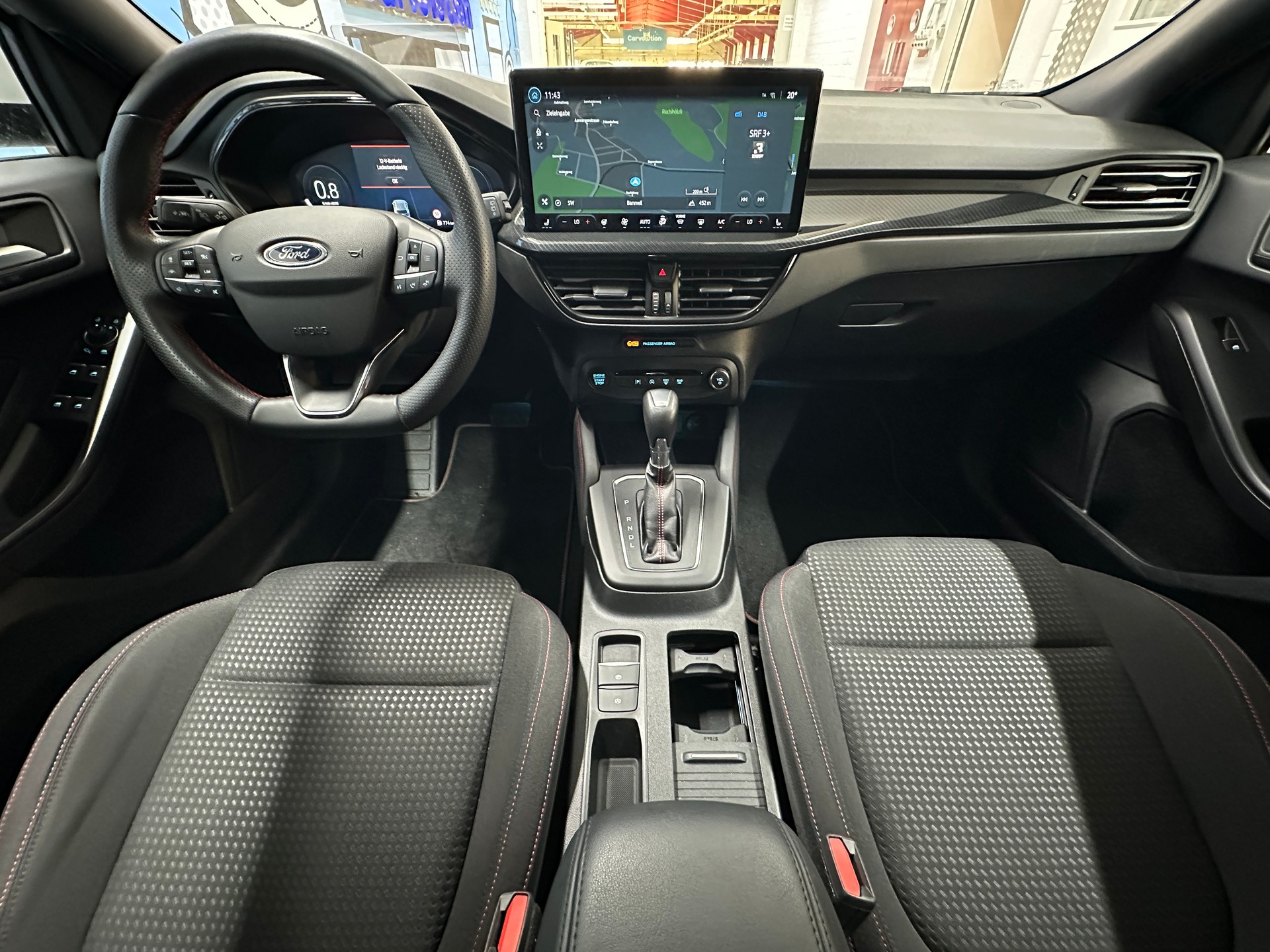 FORD Focus 1.0 MHEV ST-Line X Automat-image-9