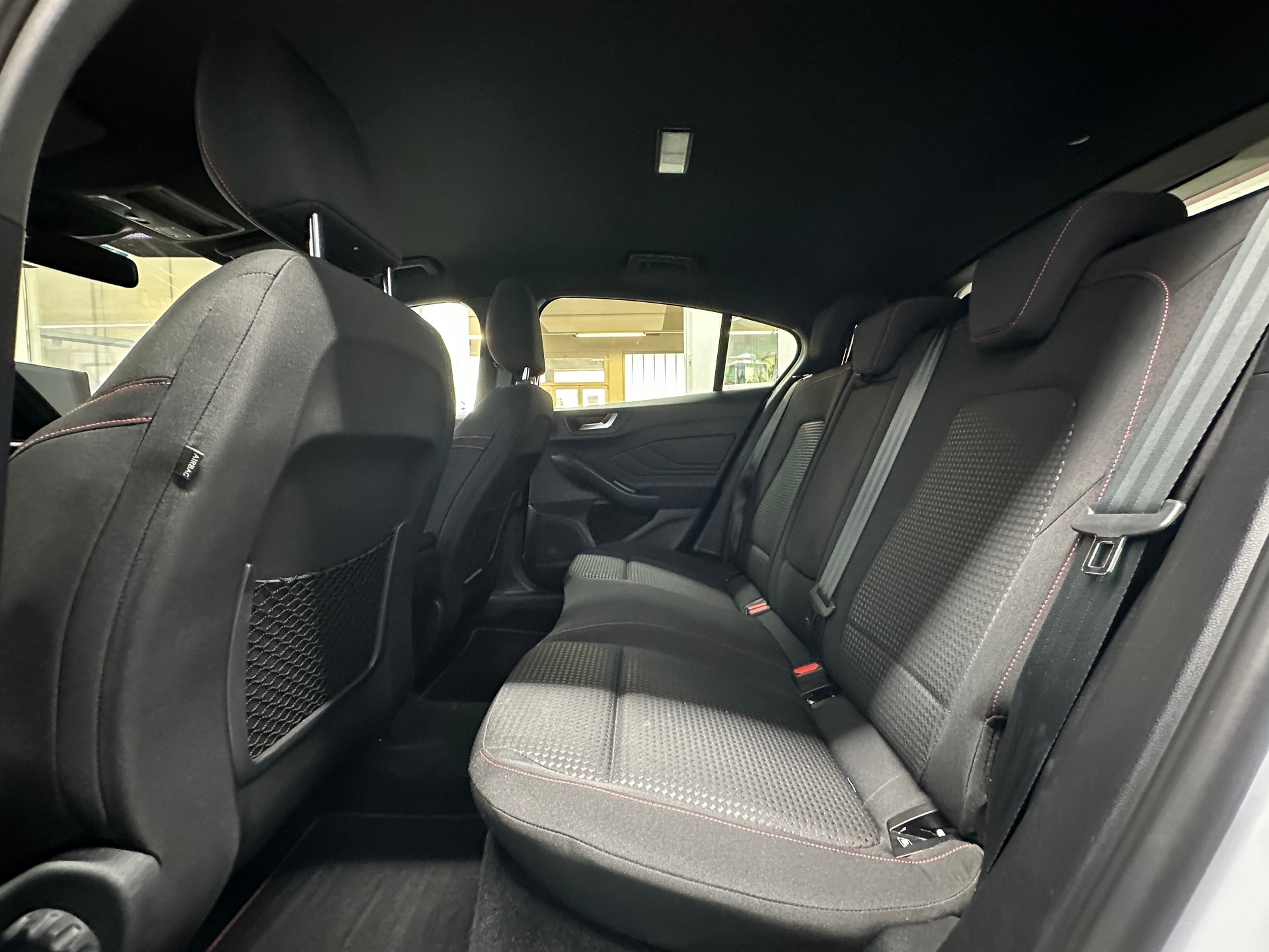 FORD Focus 1.0 MHEV ST-Line X Automat-image-8