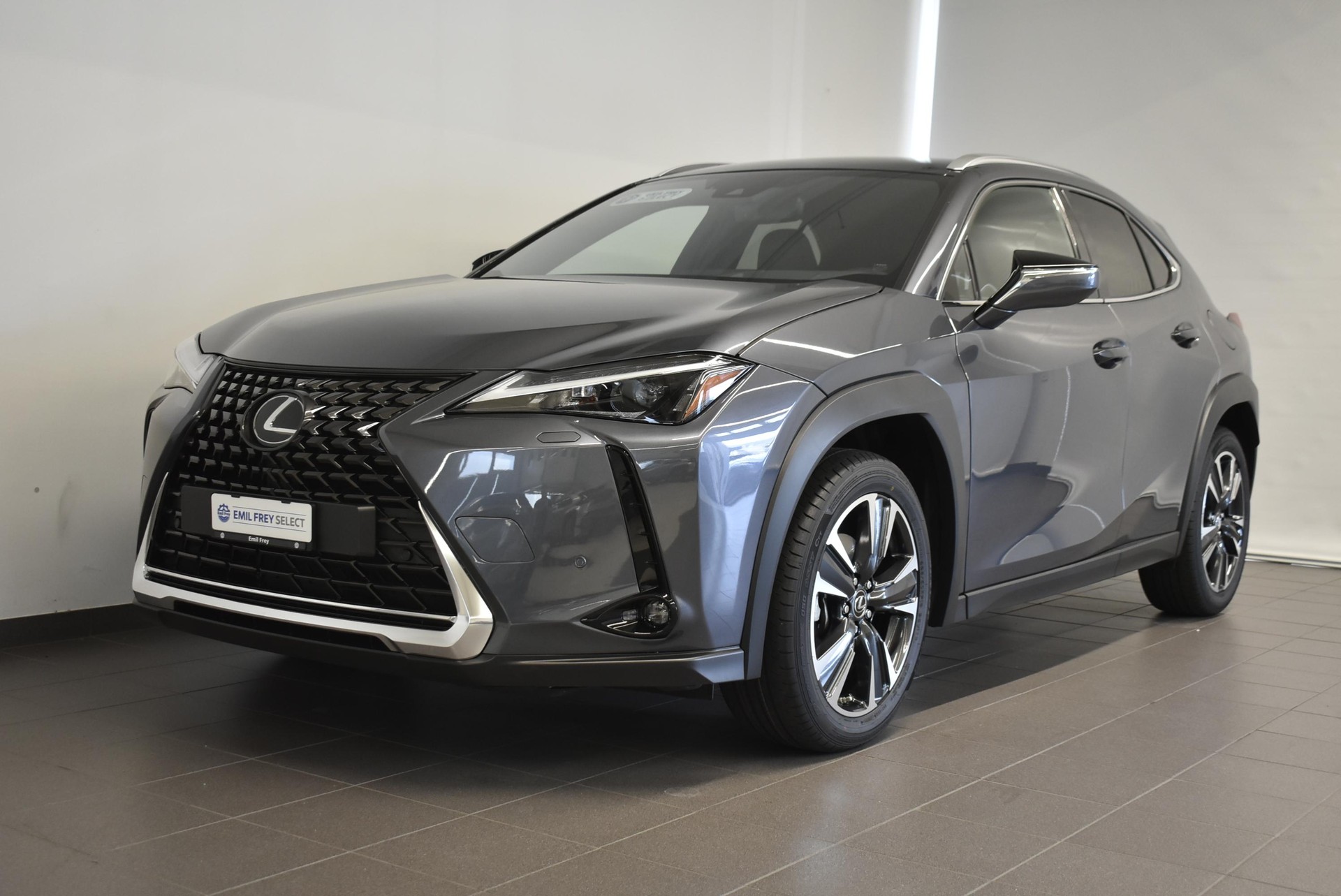 LEXUS UX 250h Comfort - Ruote invernali & Servizi inclusi-image-1