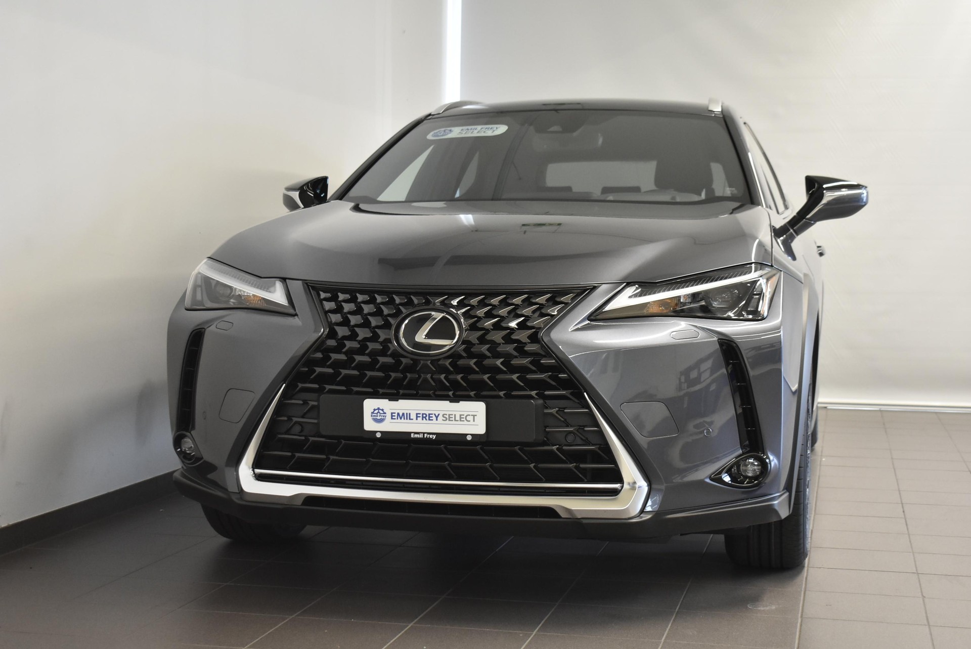LEXUS UX 250h Comfort - Ruote invernali & Servizi inclusi-image-0