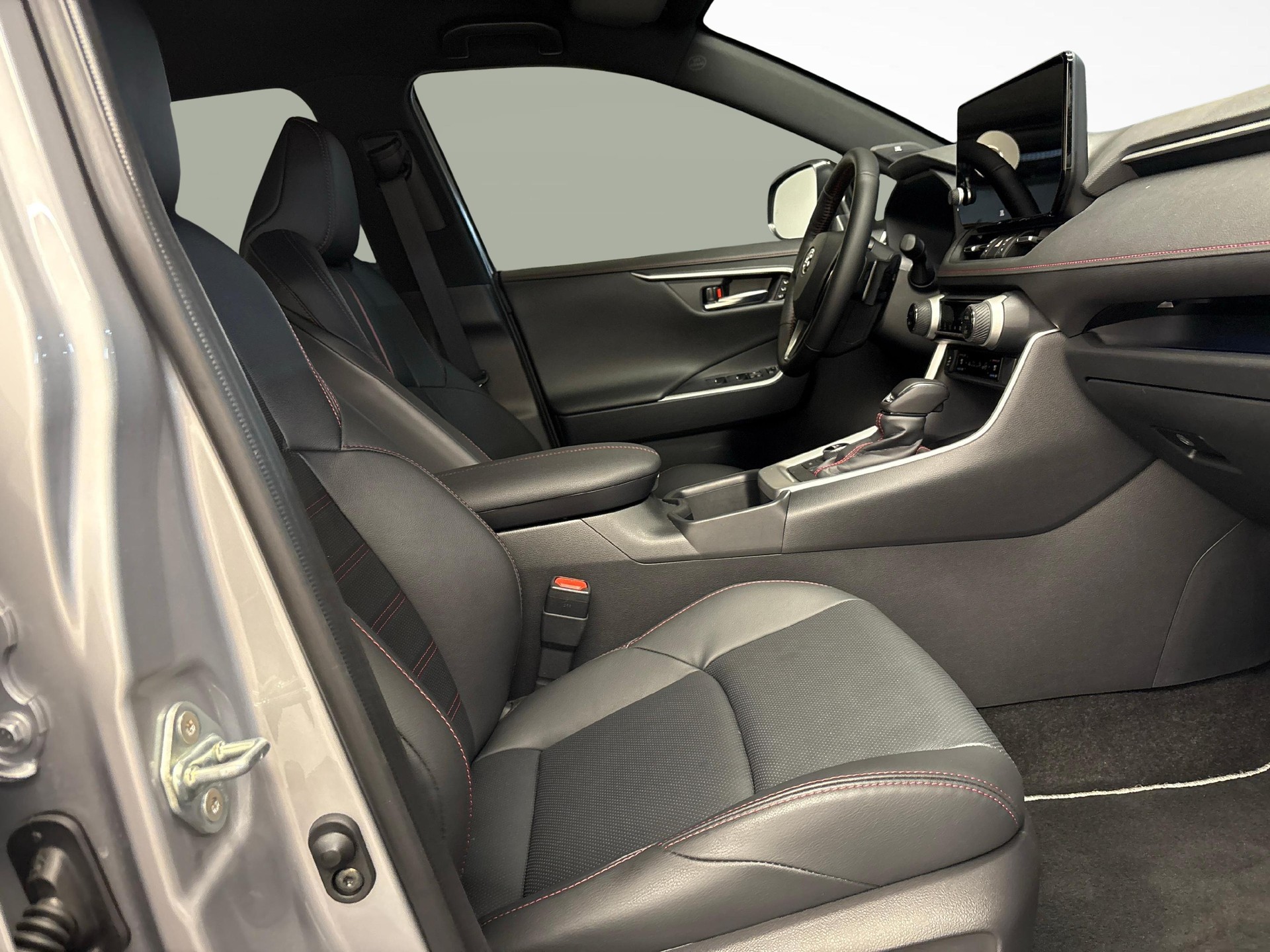TOYOTA RAV4 2.5 Plug-In-Hybrid Platinum-image-9
