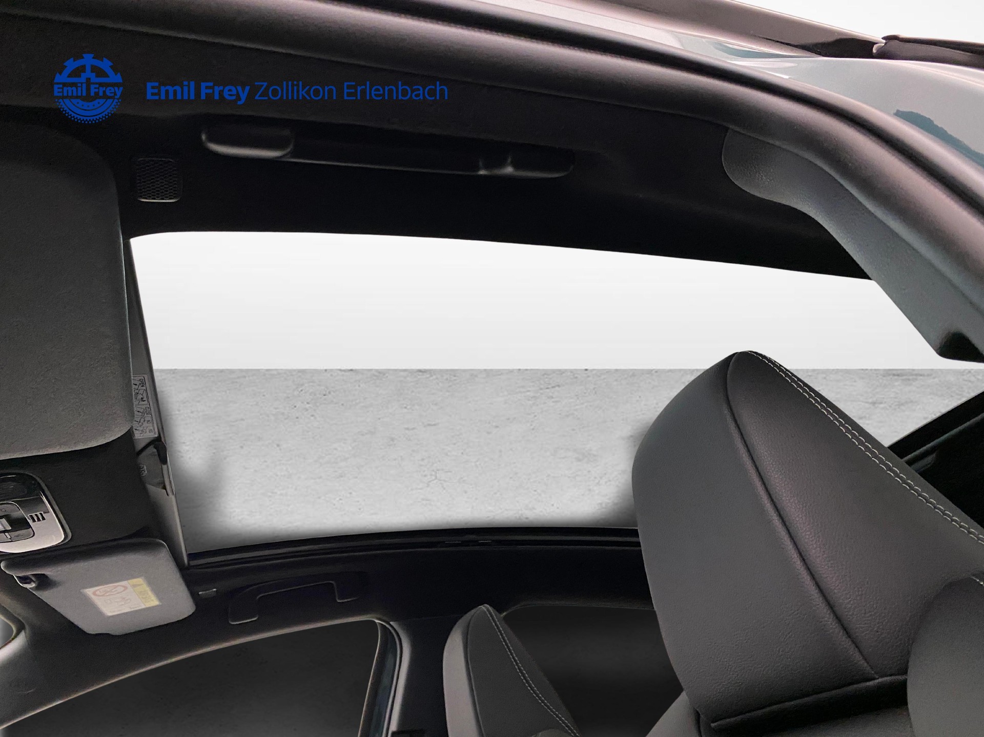 TOYOTA Yaris 1.5 VVT-i HSD Premium-image-5