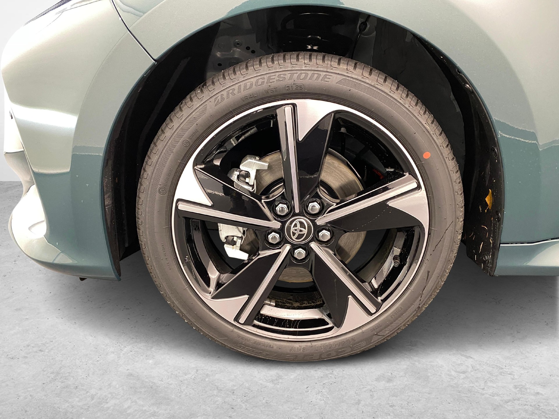 TOYOTA Yaris 1.5 VVT-i HSD Premium-image-10