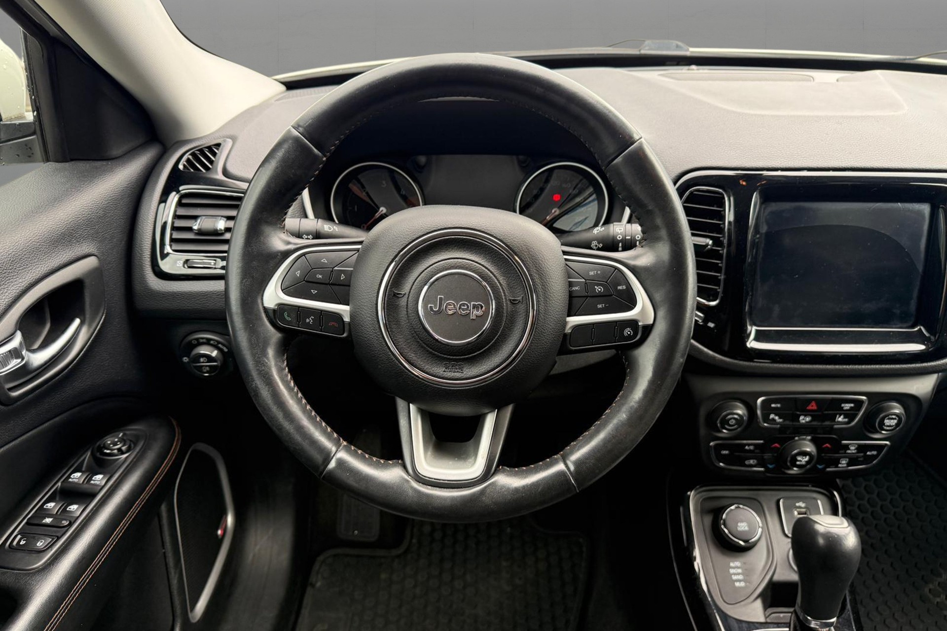 JEEP Compass 2.0CRD Limited AWD 9ATX-image-8