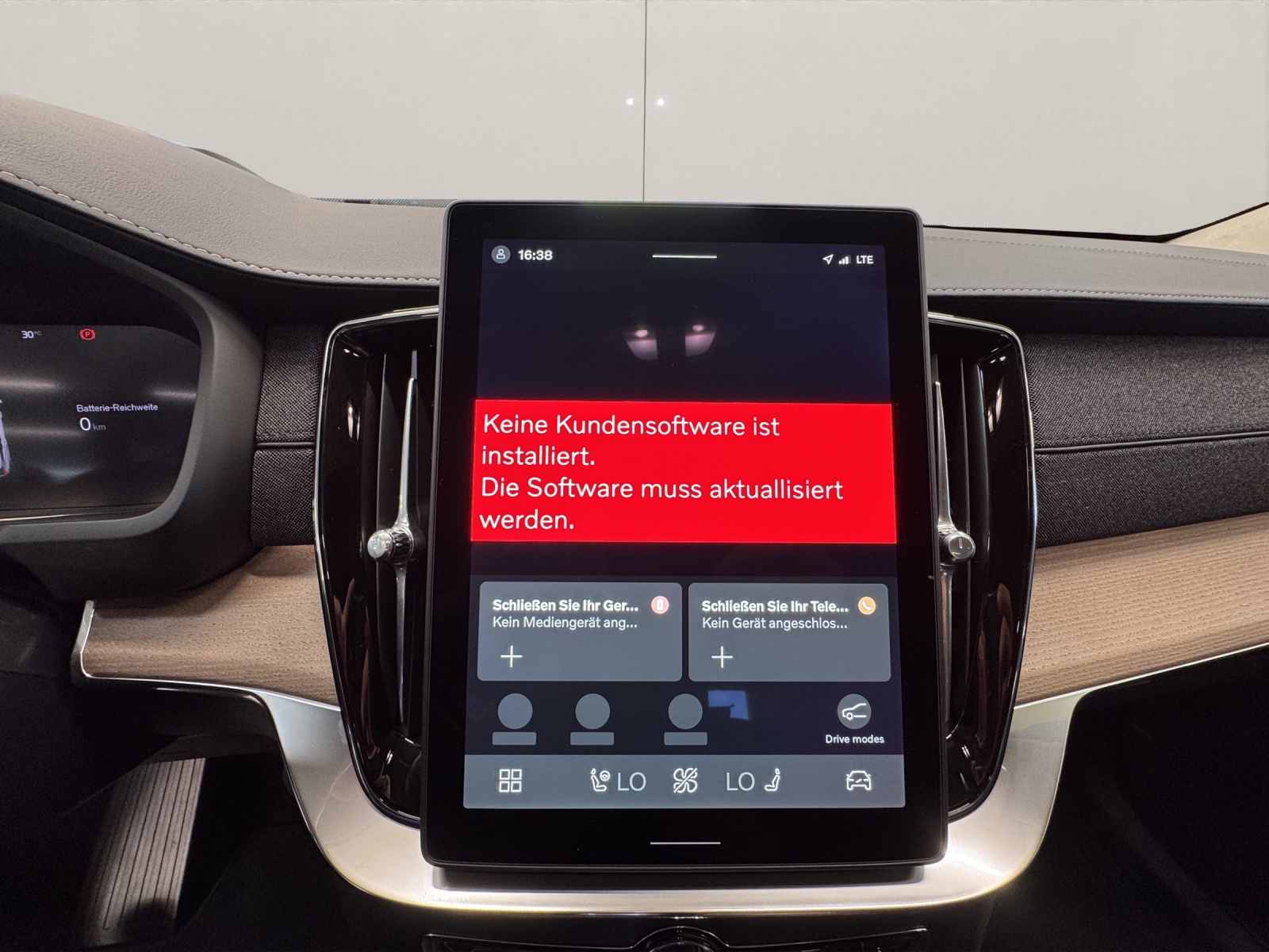 VOLVO XC90 2.0 T8 TE Plus Dark eAWD-image-12
